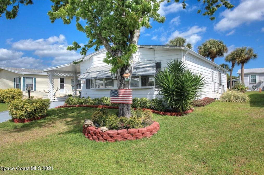 7589 Cedar Bark Rd, Sebastian, FL 32976