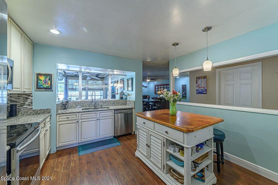 1883 Sandbar Dr, Merritt Island FL  32953-3081 exterior