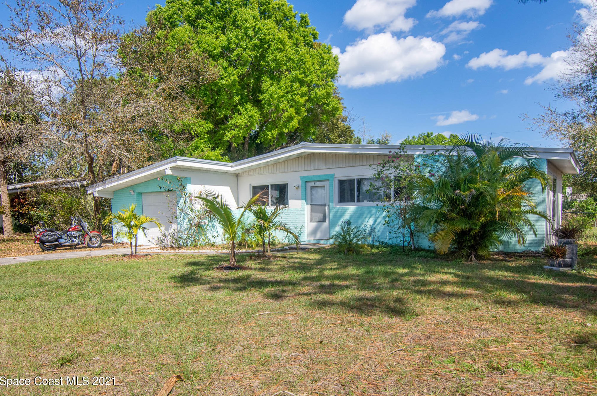 811 Glenmore Cir, Melbourne, FL 32901-4105