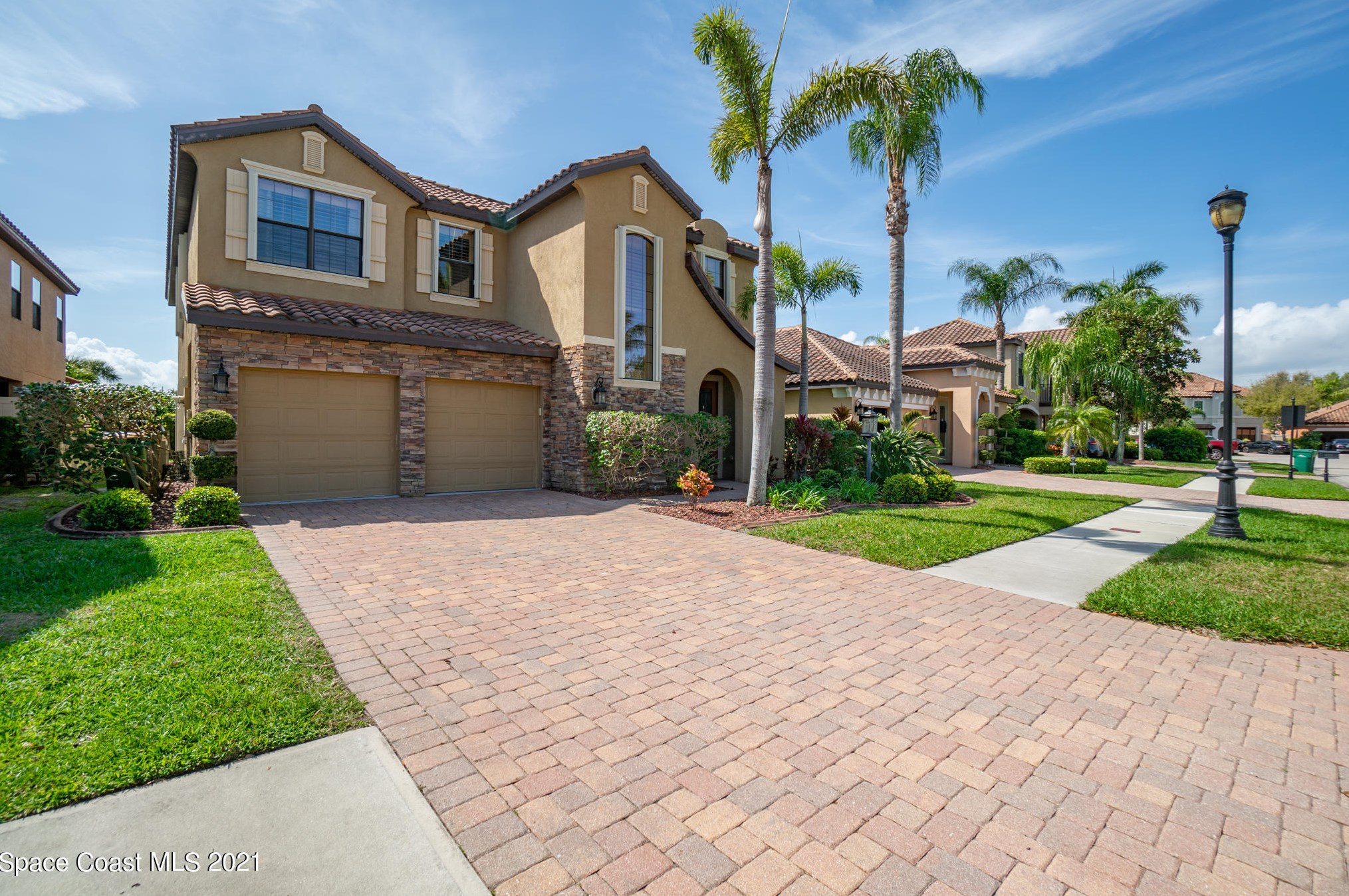 419 Montecito Dr, Melbourne, FL 32937-5707