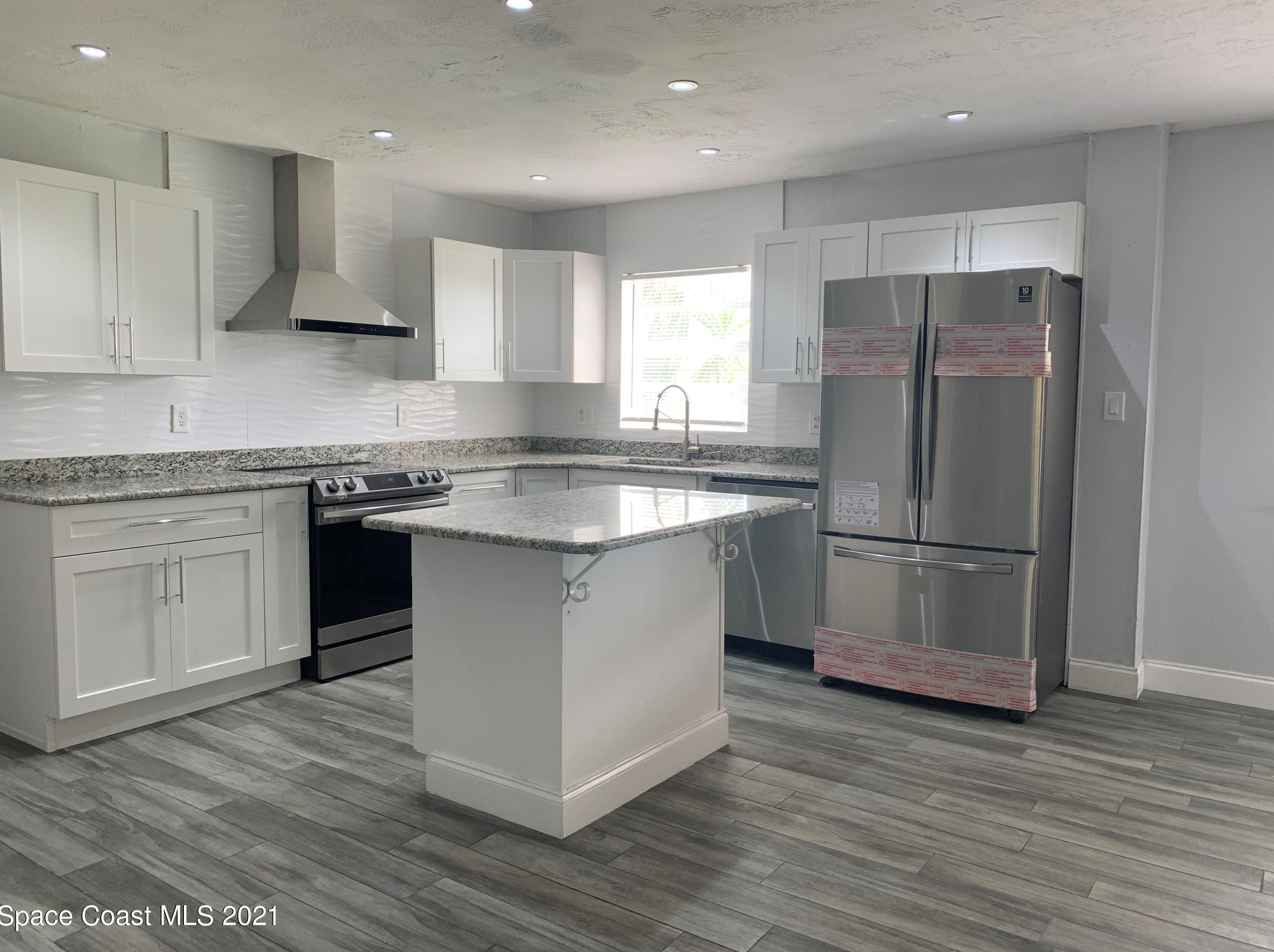 522 Seacrest Ave, Merritt Island FL  32952-3761 exterior