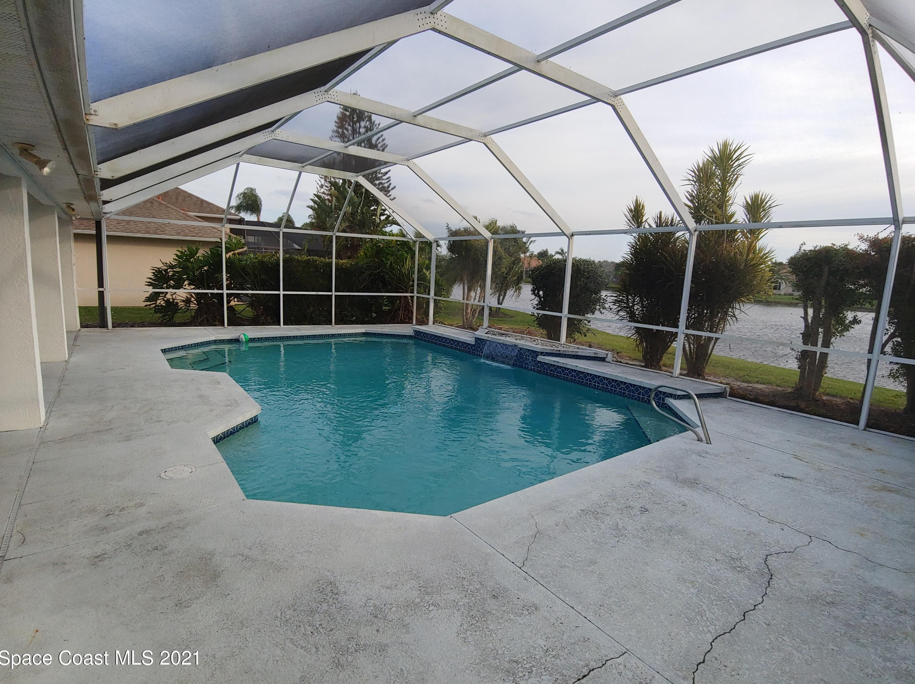 908 Fostoria Dr, Melbourne, FL 32940