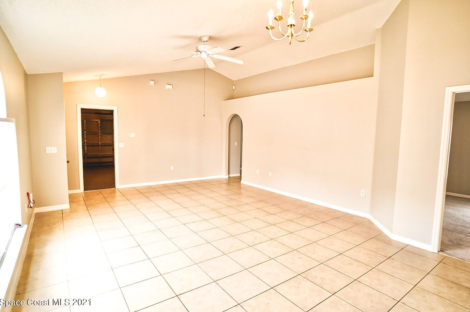 2067 Majestic Pine Ct, Melbourne, FL 32905-4023