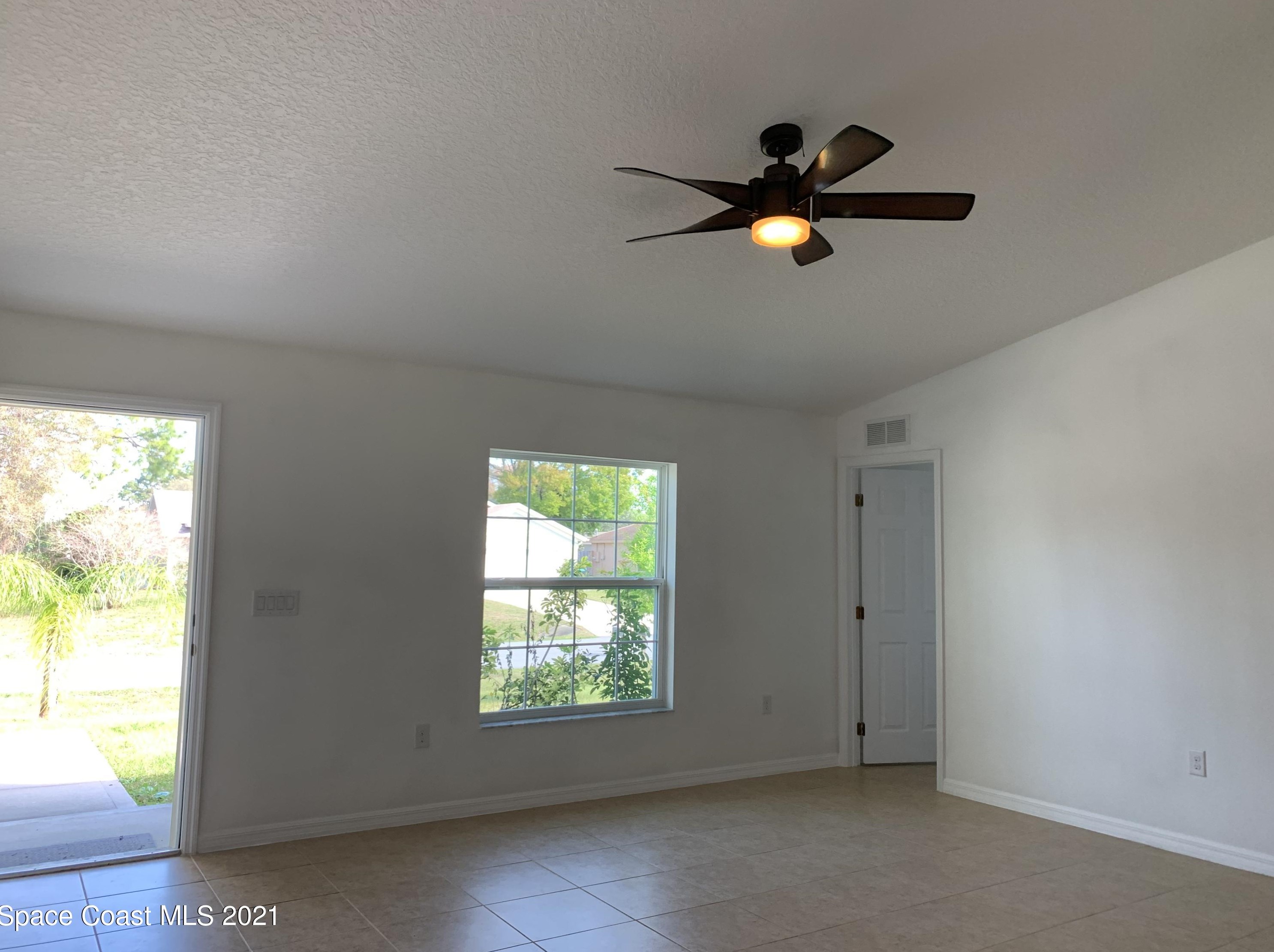 1826 Delaware St, Melbourne, FL 32907-7053