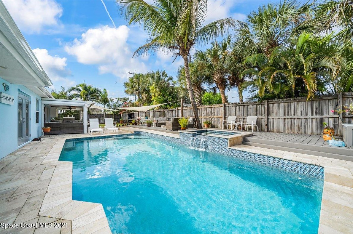 348 Sherwood Ave, Melbourne, FL 32937-3038