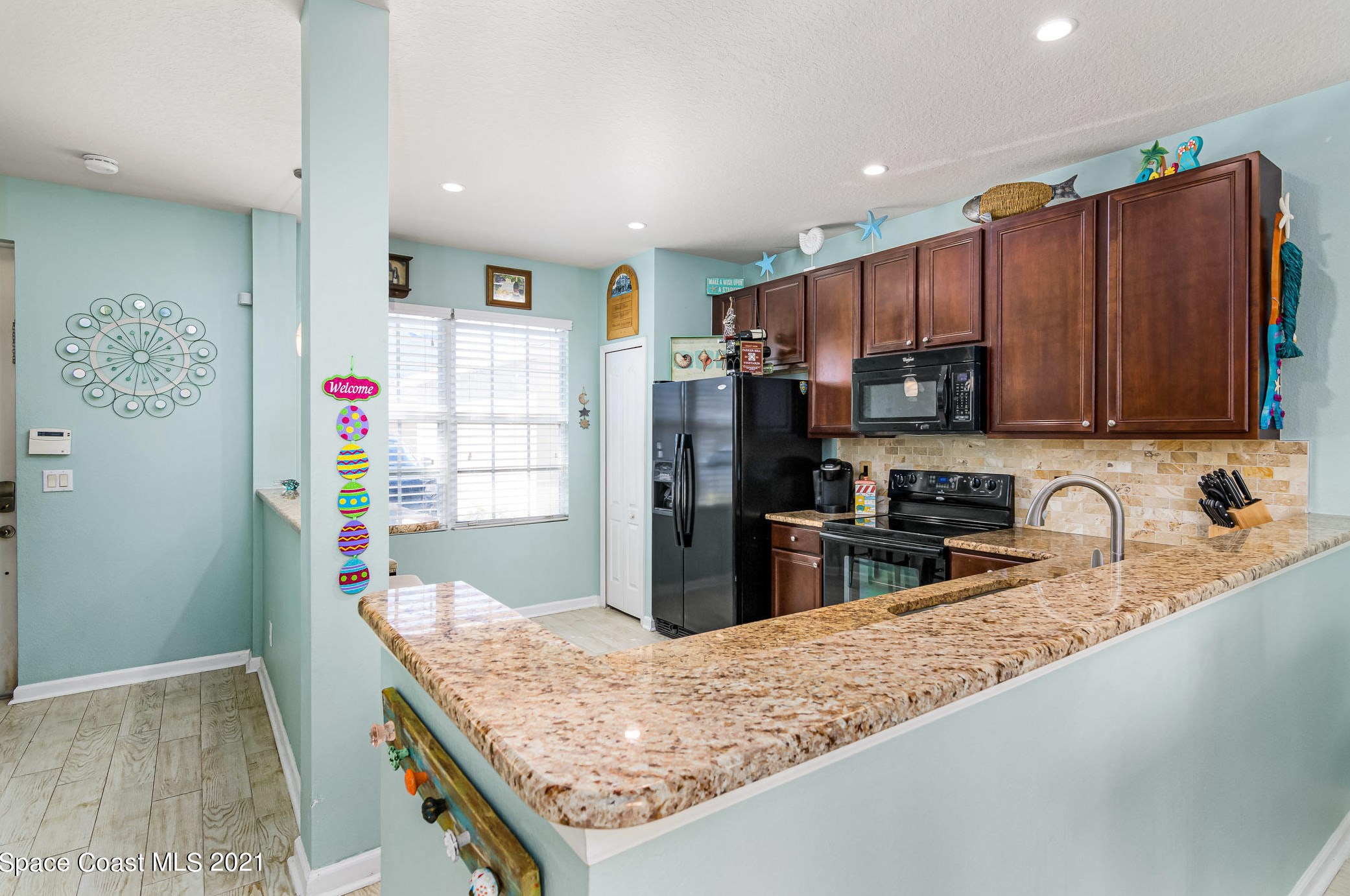 72 Bounty Ln, Melbourne, FL 32903-2090