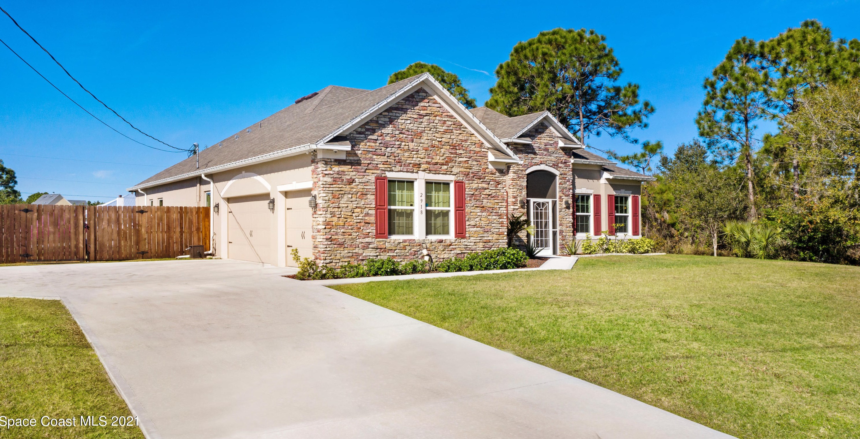 2918 Hester Ave, Melbourne, FL 32909-7611