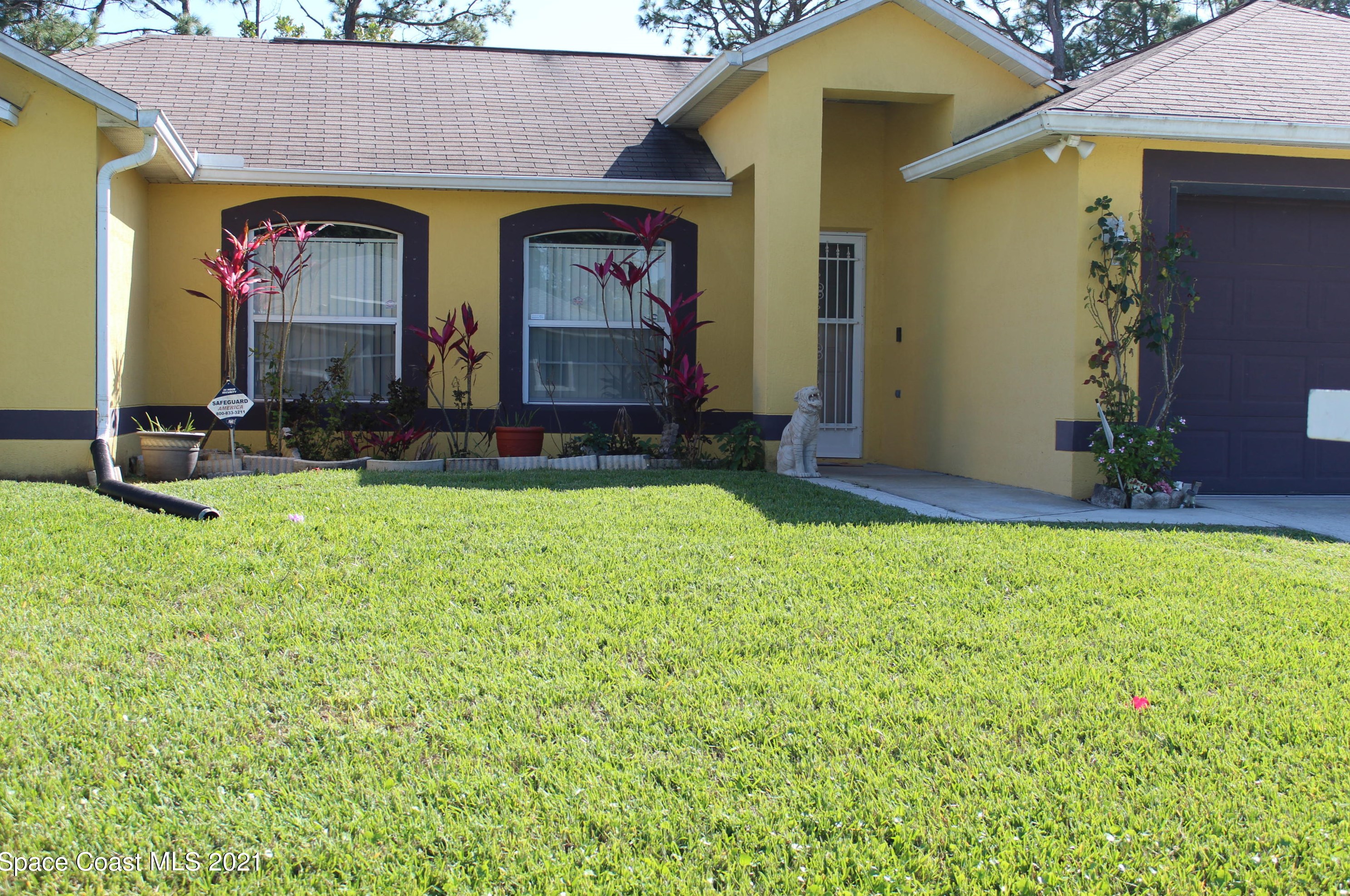 1526 Heartwellville St, Melbourne, FL 32907-7061