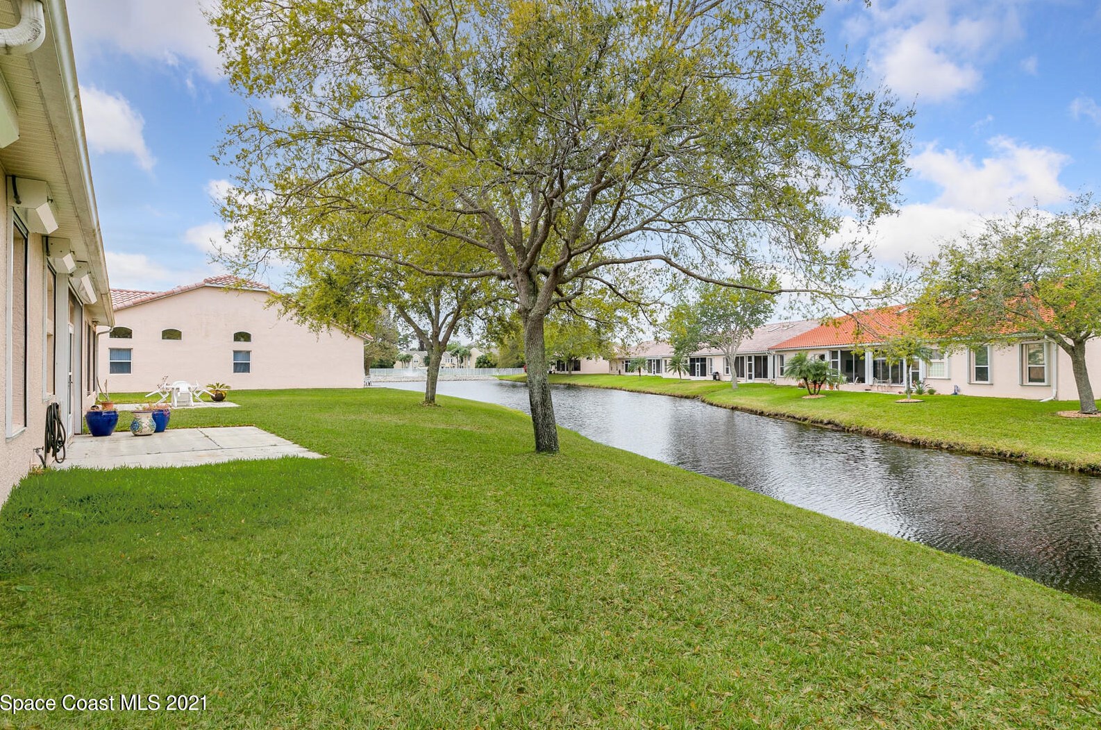 391 Shell Cove Dr, Melbourne, FL 32940-8104