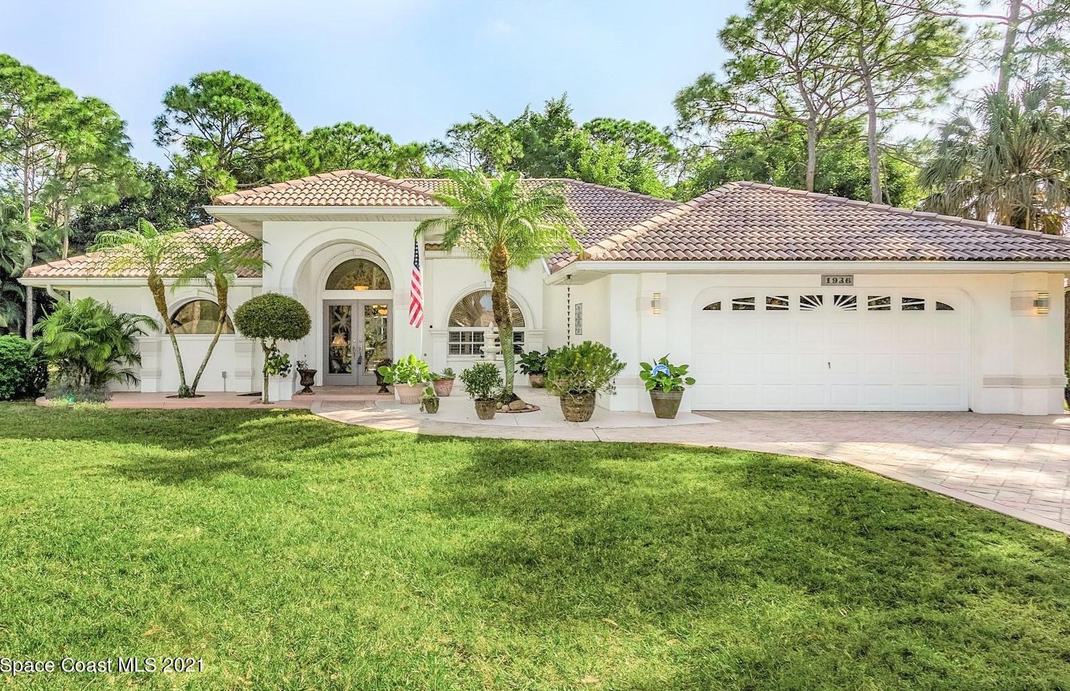 1936 Piccadilly Cir, Cape Coral, FL 33991-3163