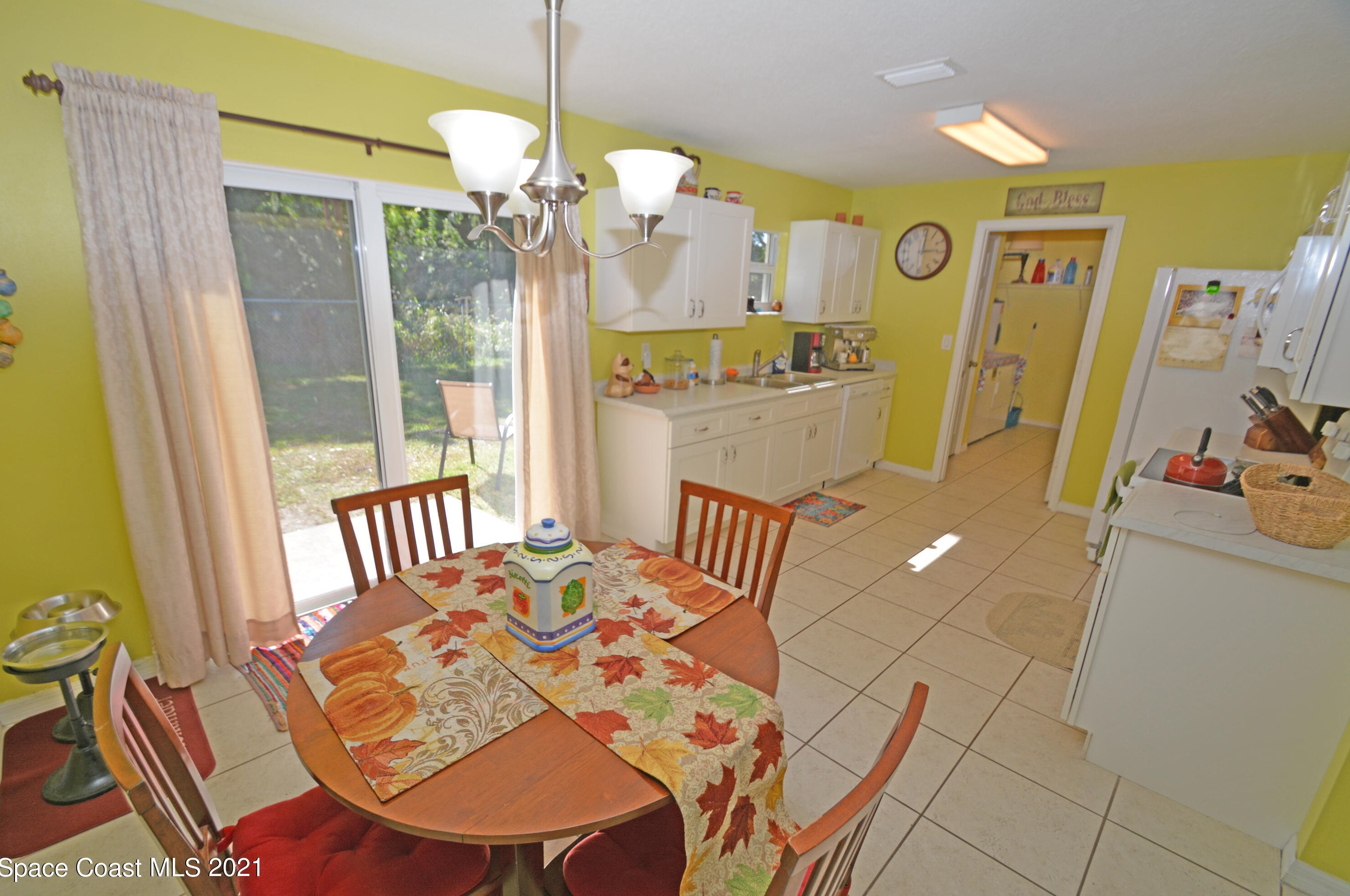 1013 Bevis Rd, Merritt Island, FL 32953-4586