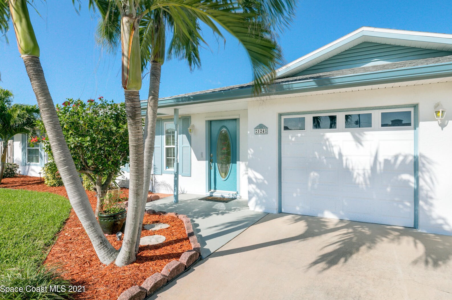 124 Ocean Breeze Cir, Melbourne, FL 32903-2727