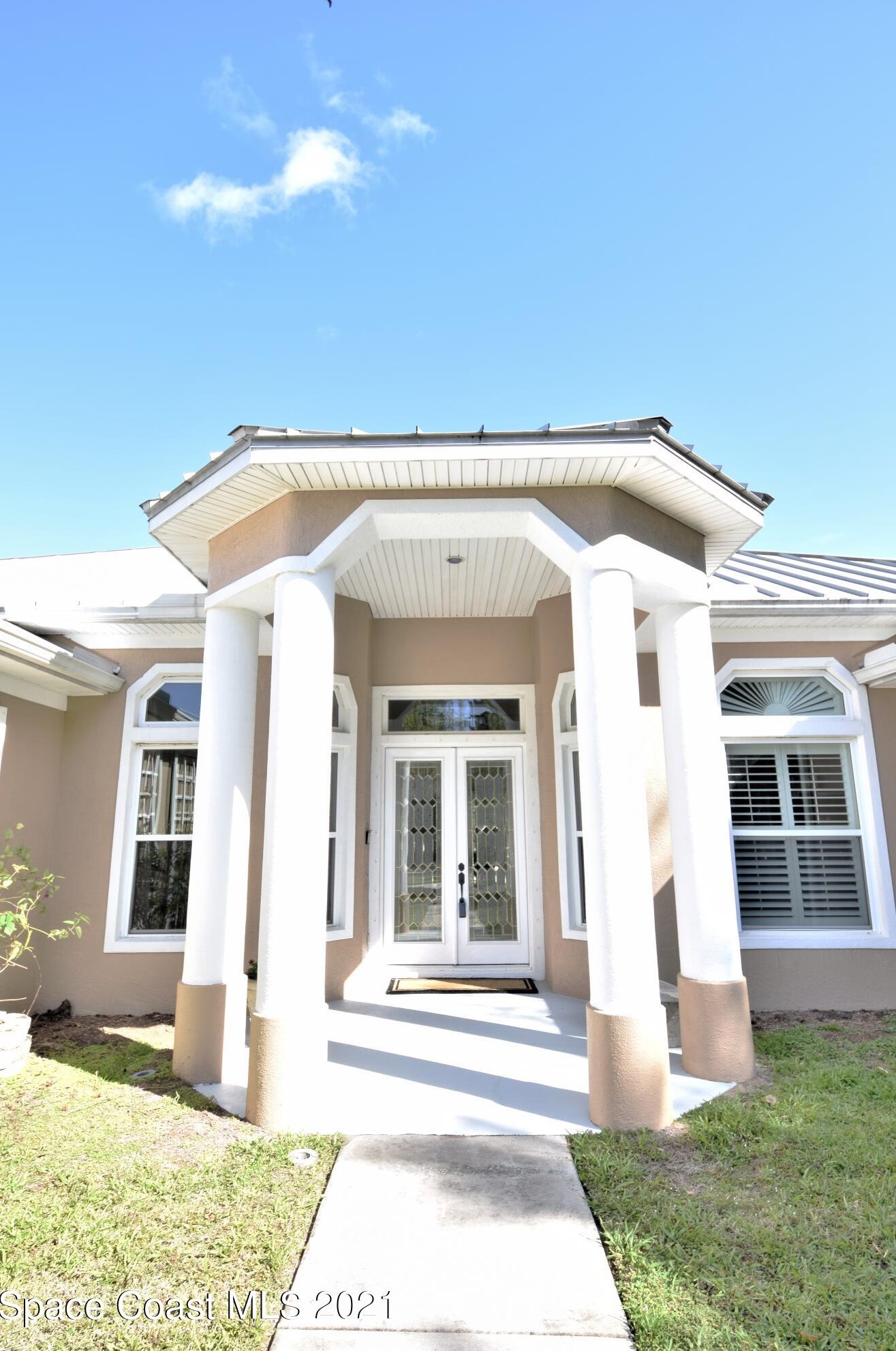 850 Hall Rd, Merritt Island, FL 32953-8417