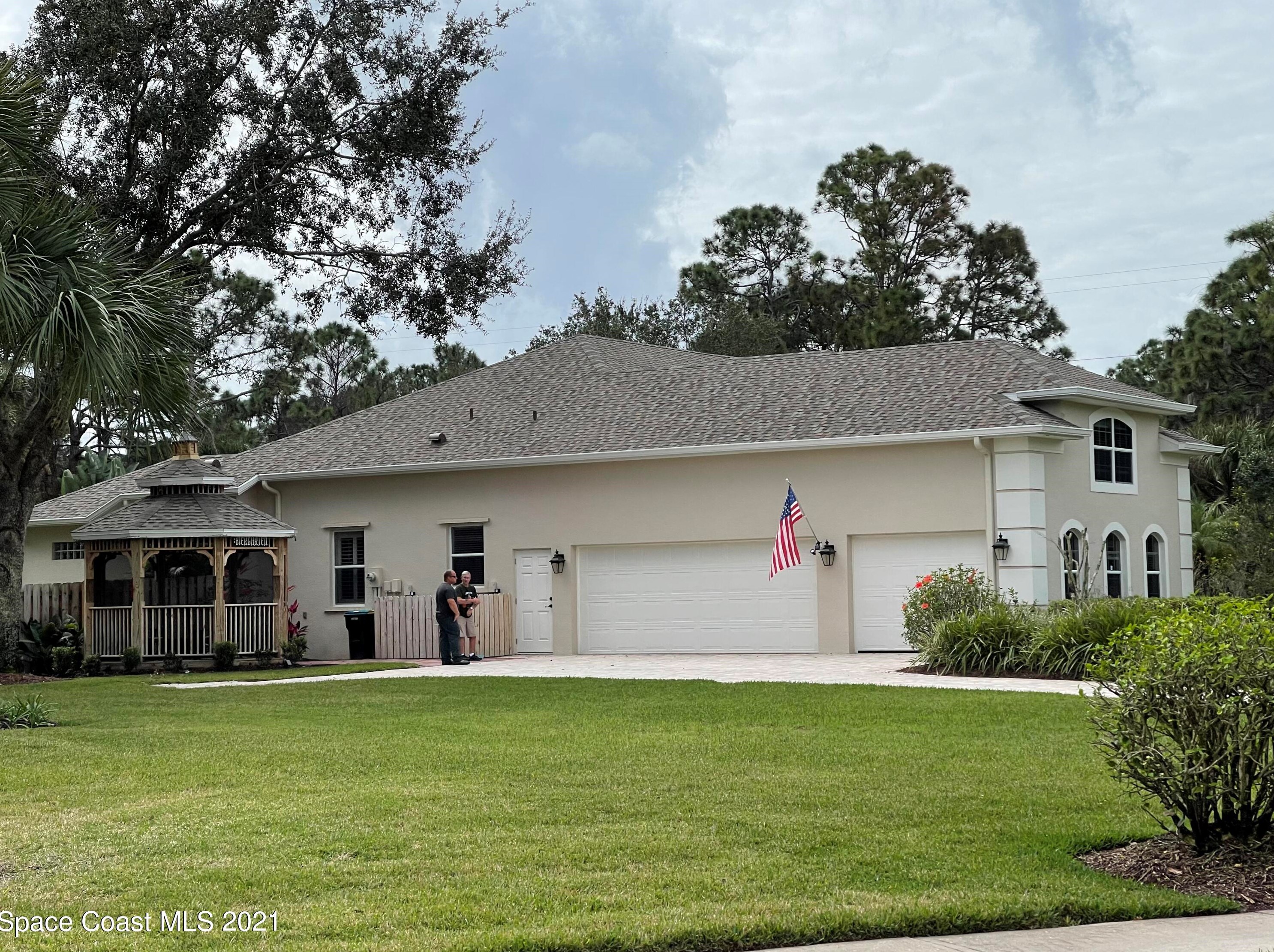 360 Brightwater Dr, Melbourne, FL 32909-2306