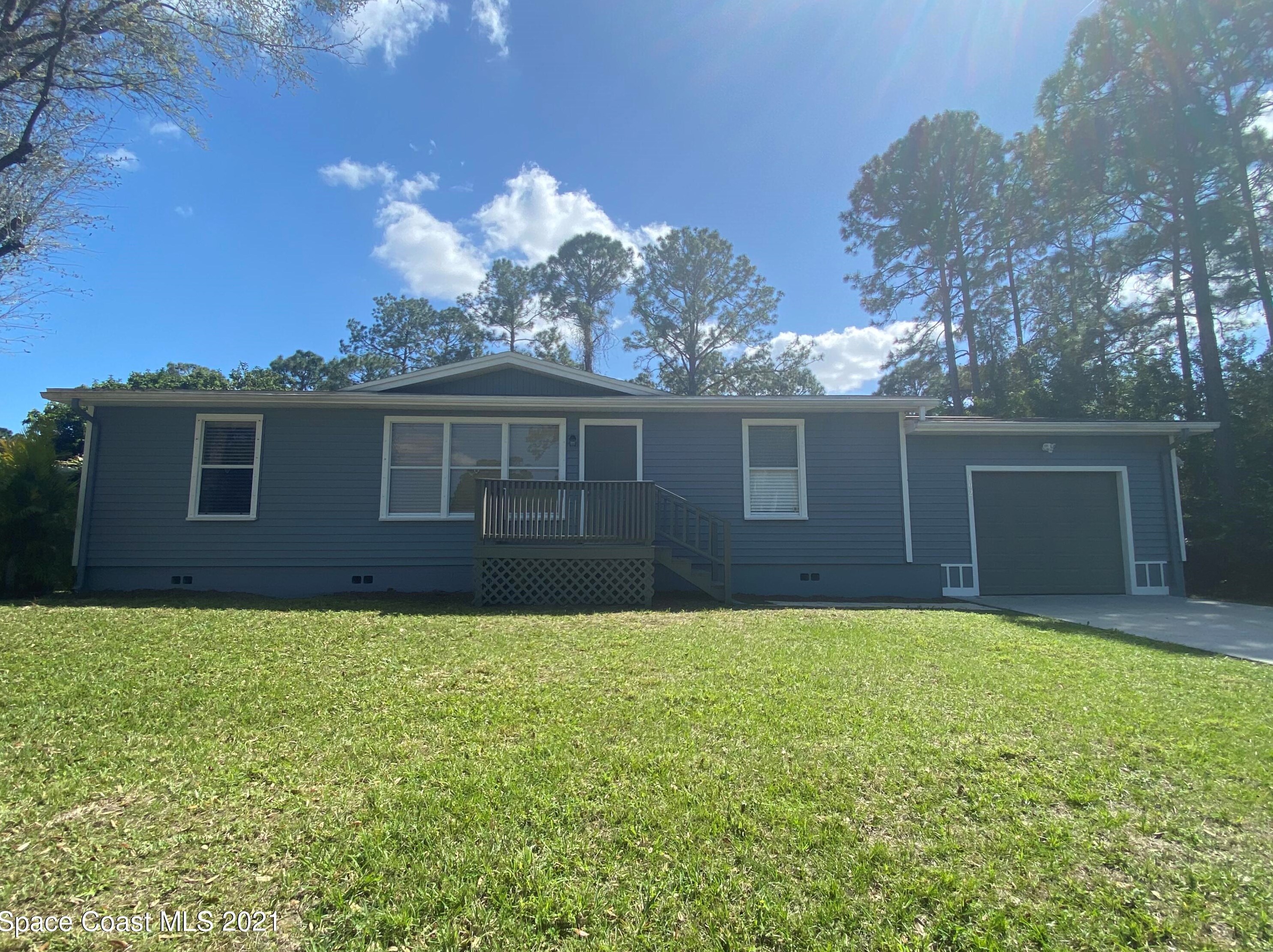 102 Hart St Sw, Melbourne, FL 32908