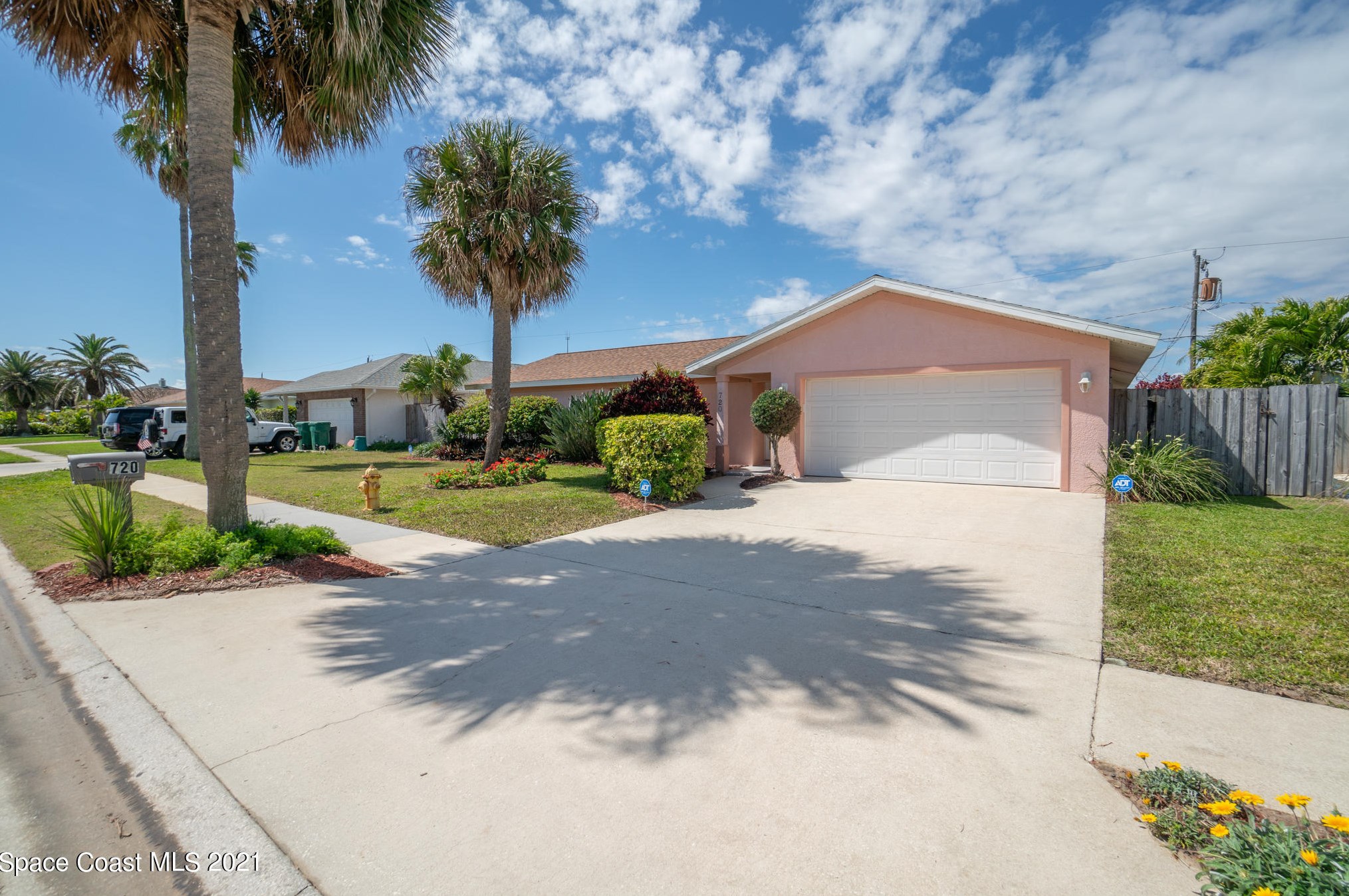 720 Palm Dr, Melbourne, FL 32937-2523