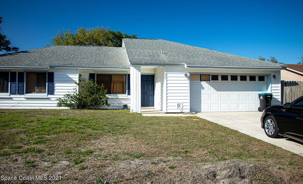 2277 Kent St, Melbourne, FL 32907-2626