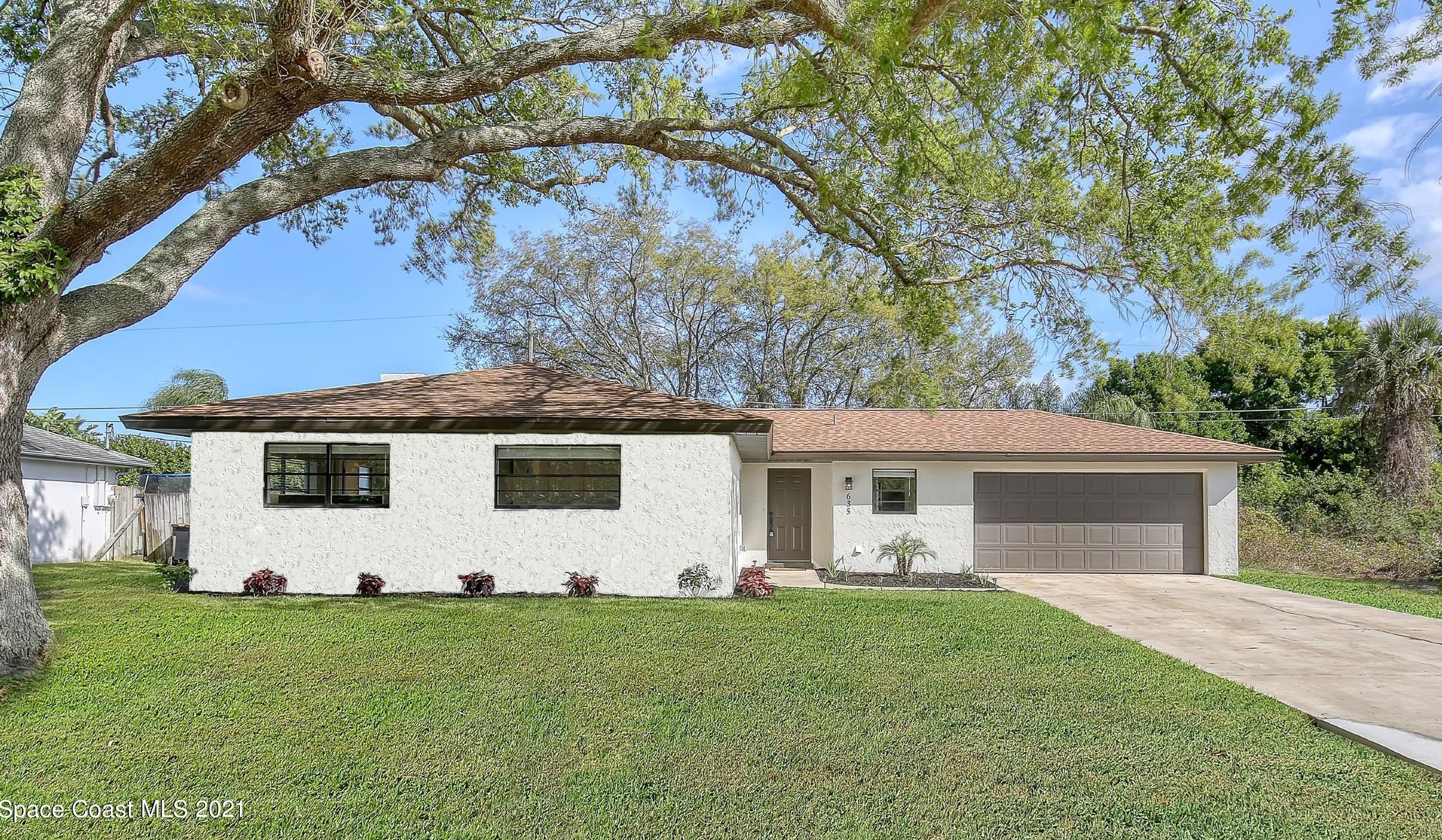 635 Firestone St, Melbourne, FL 32907-2053