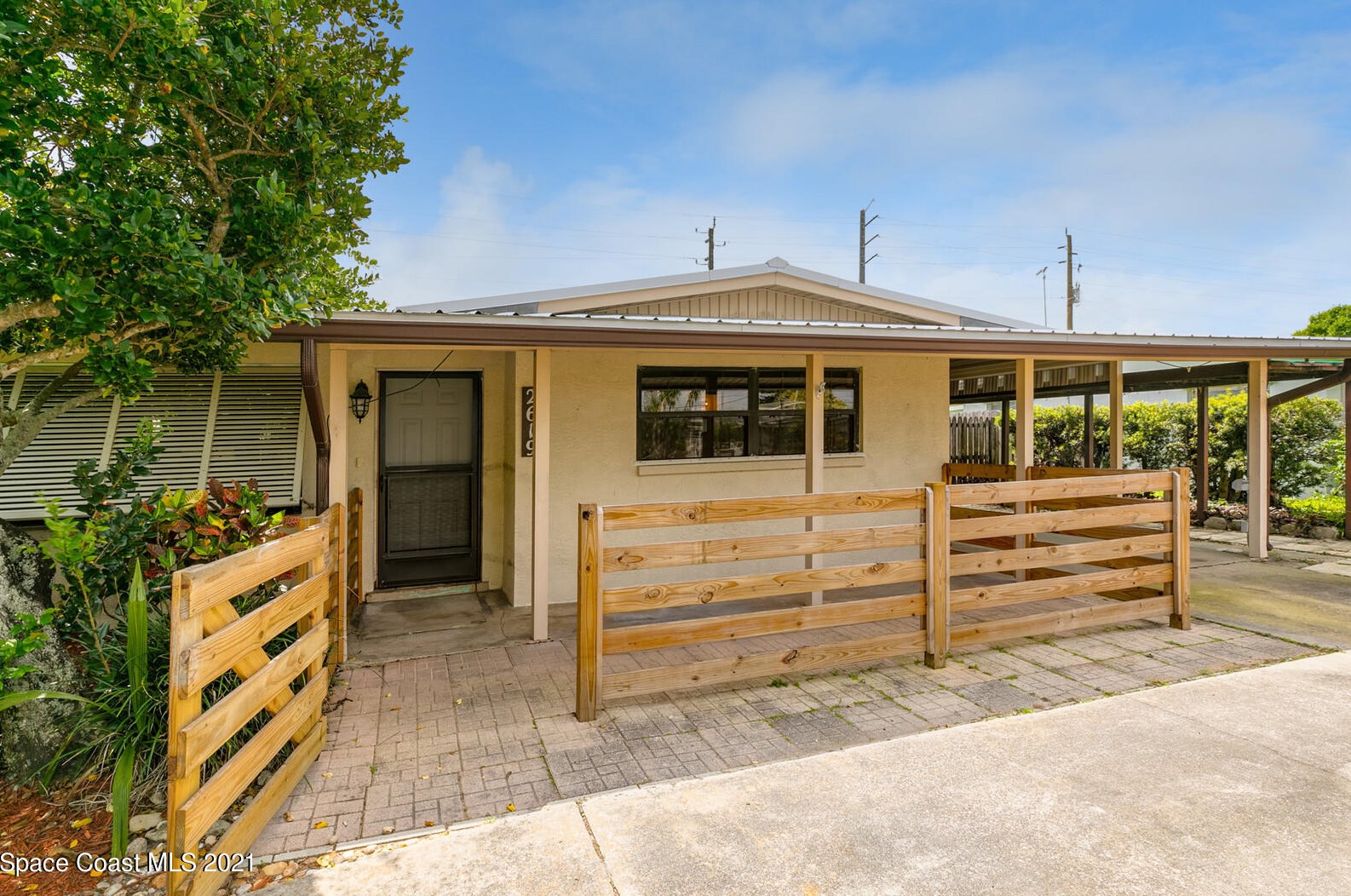 2619 Sadler Ln, Melbourne, FL 32935-2850