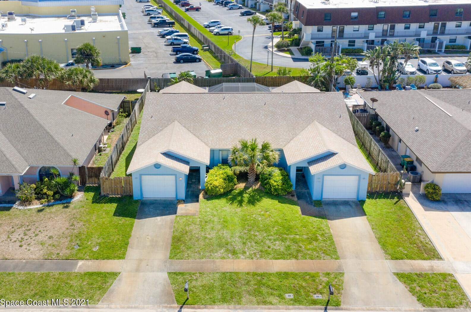 147 Ocean View Ln, Melbourne, FL 32903-2310