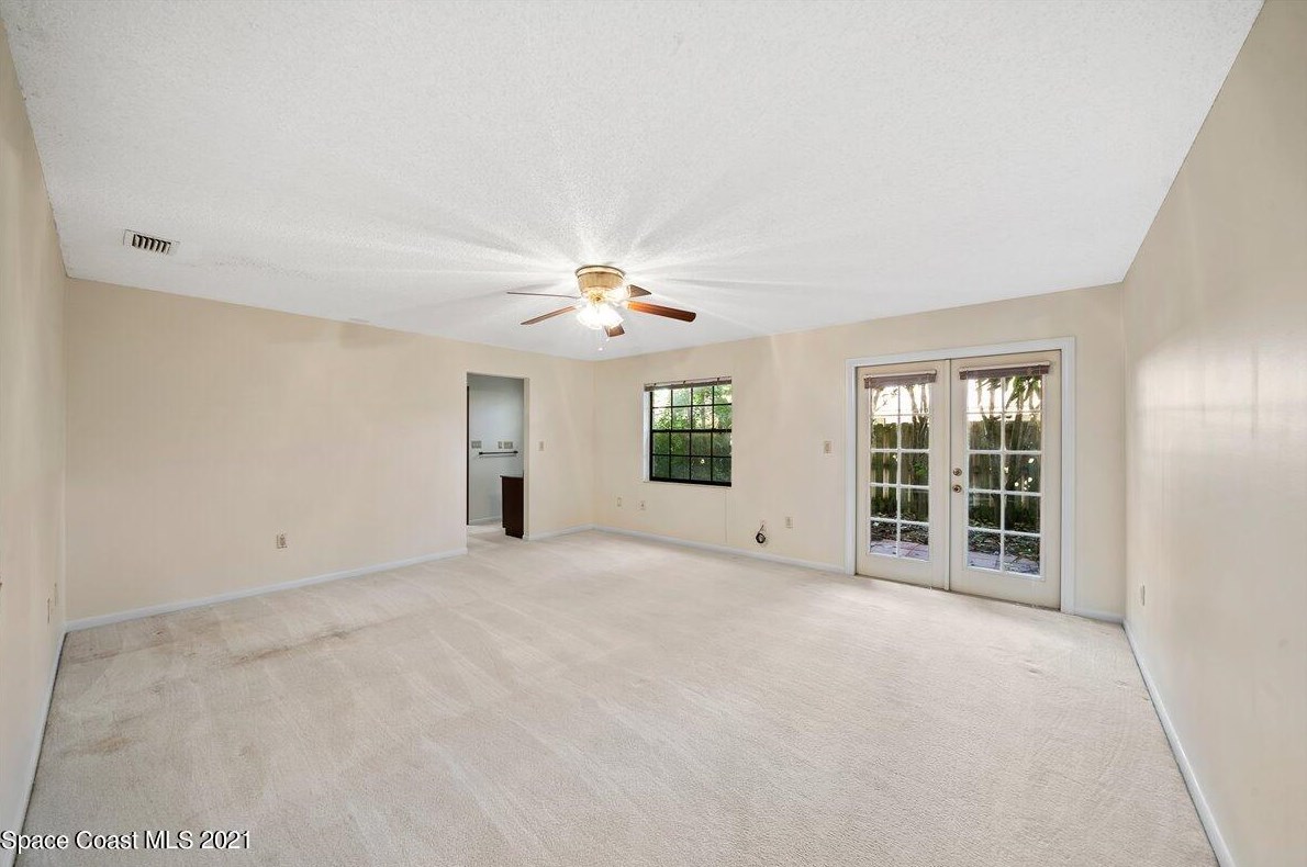 458 Rio Casa Dr, Melbourne FL 32903-3704 exterior