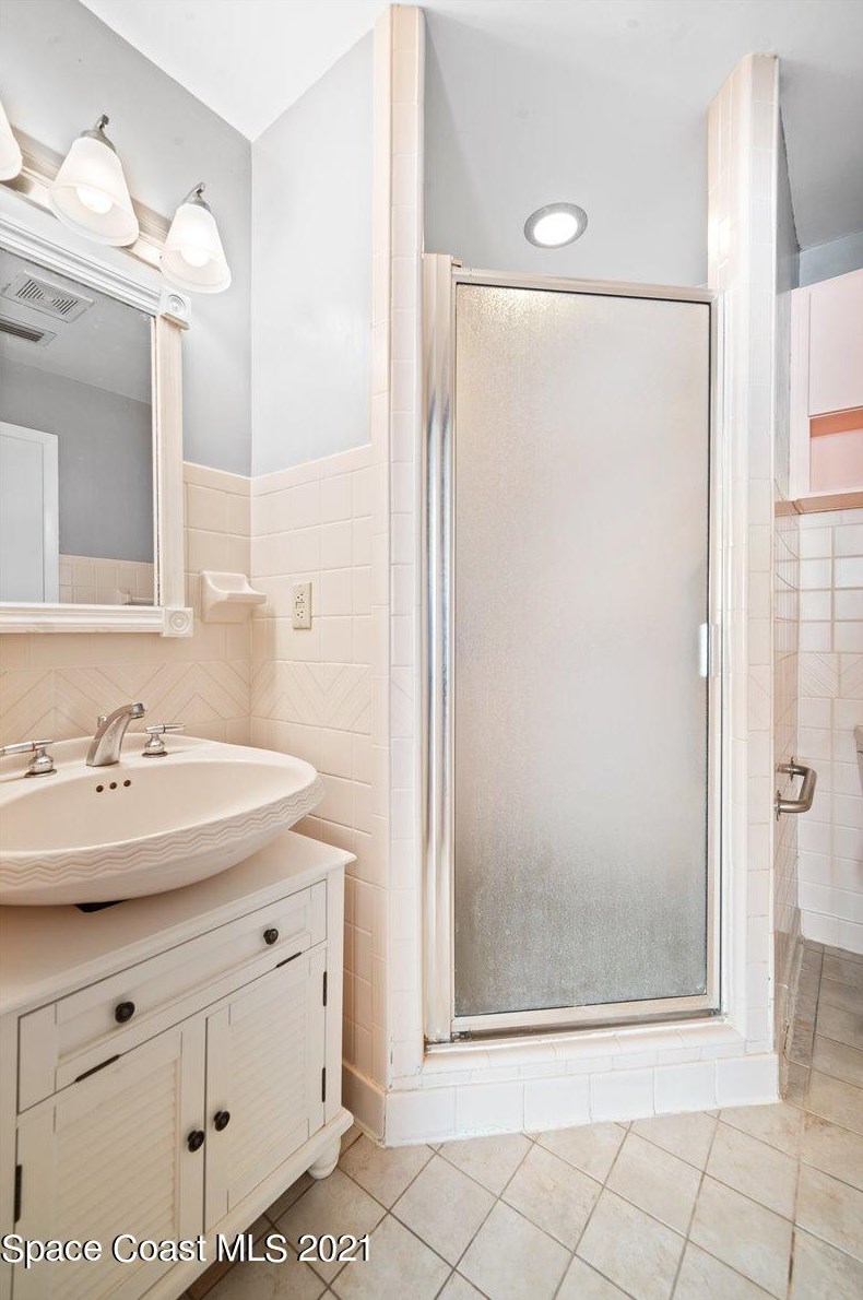 458 Rio Casa Dr, Melbourne FL 32903-3704 exterior