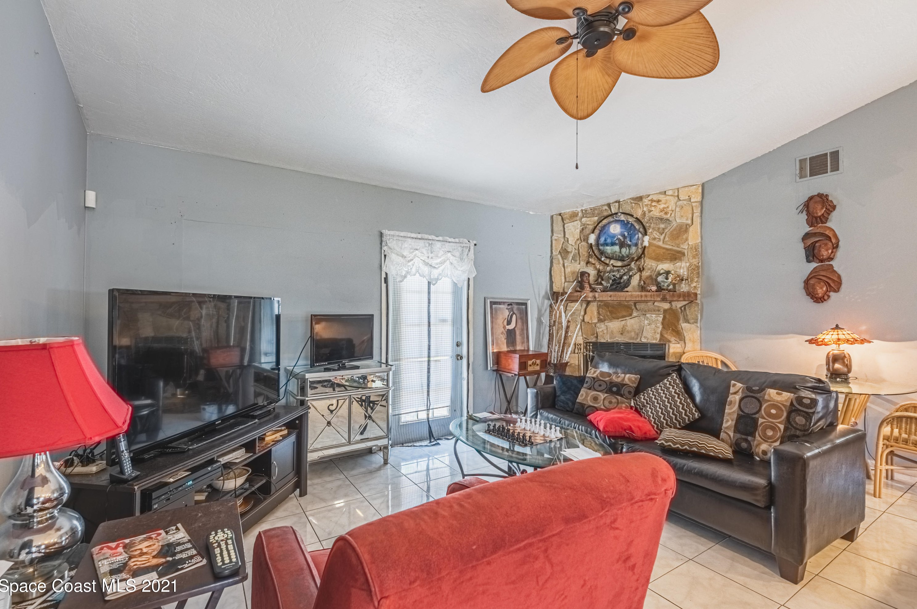 178 Mayfair St, Melbourne, FL 32909-4359
