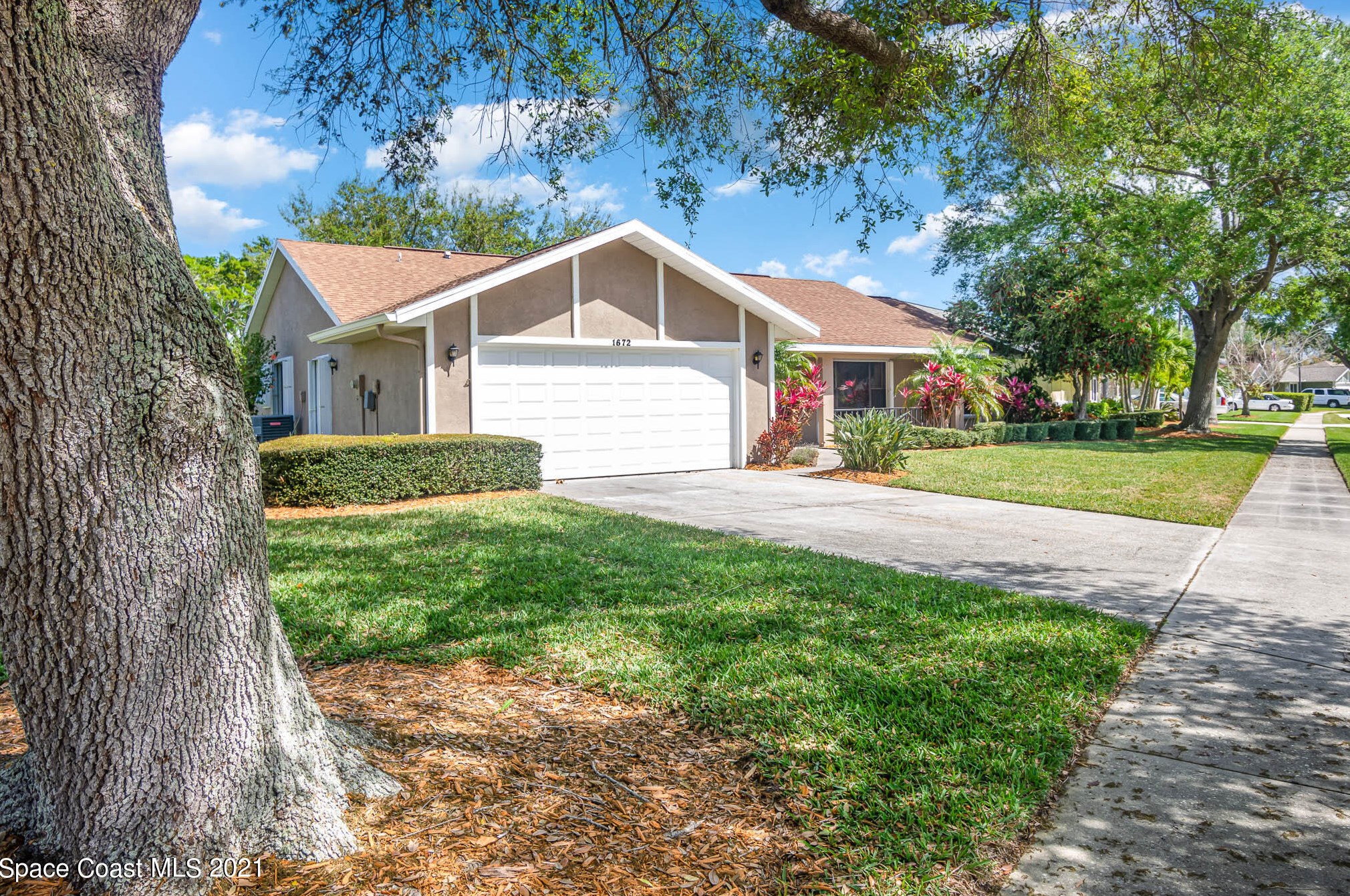 1672 Pioneer Dr, Melbourne, FL 32940-6745