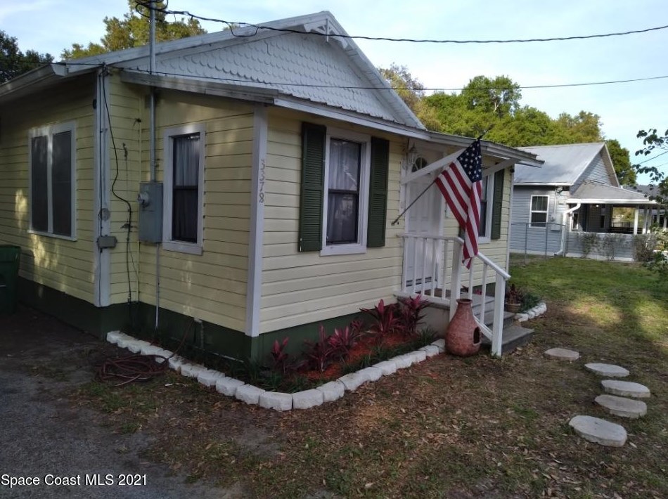 3378 Kyzer St, Mims, FL 32754
