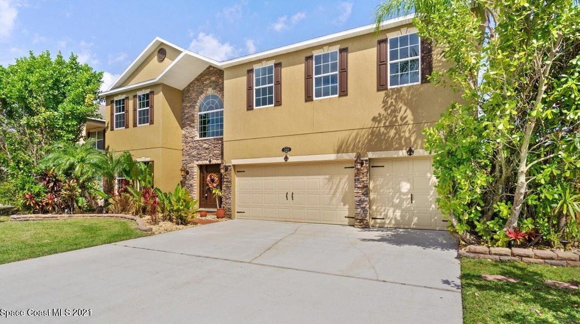 3300 Charon Ave, Melbourne, FL 32904-7579