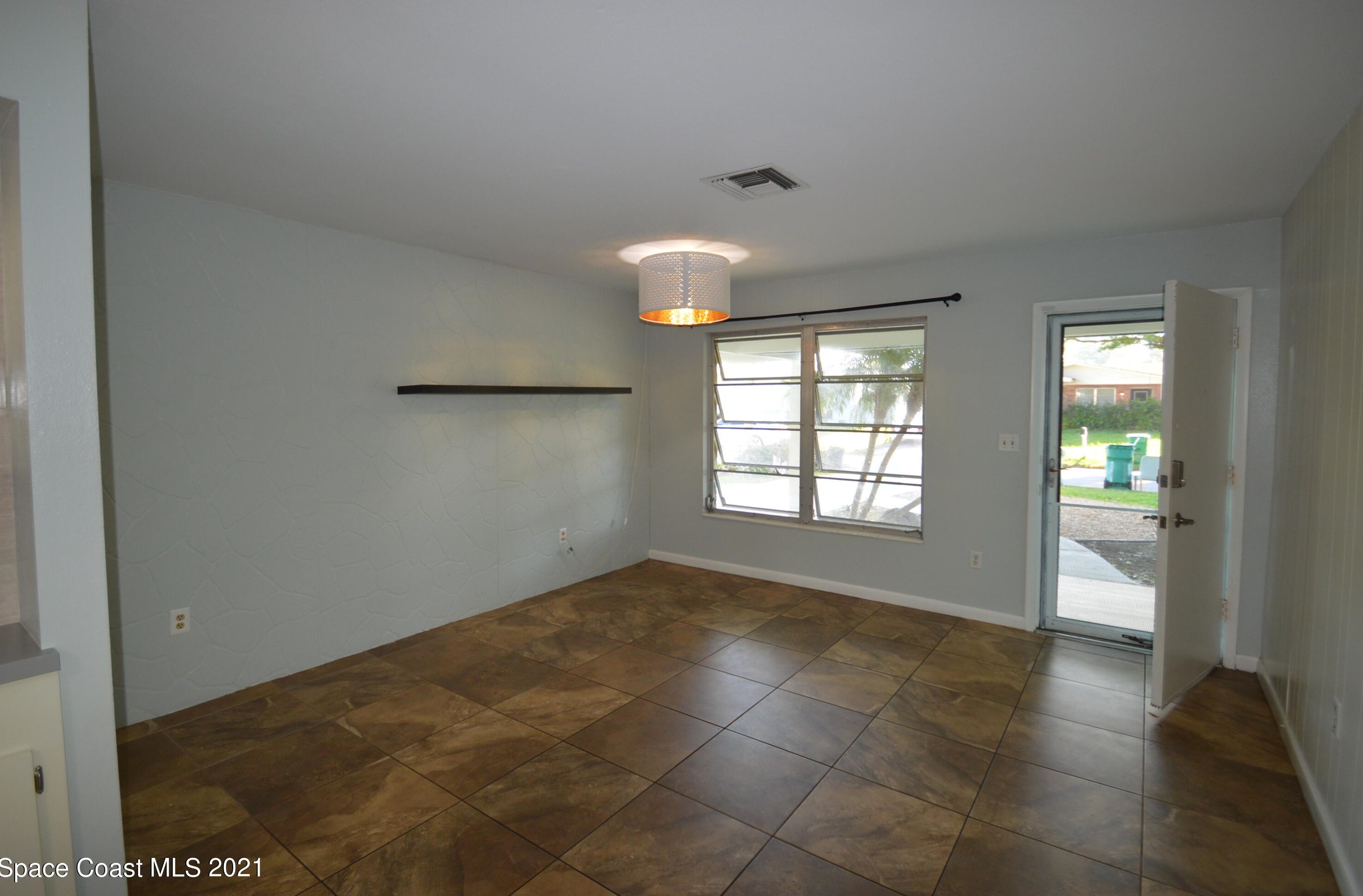 758 Mohawk Ave, Melbourne, FL 32935-8826