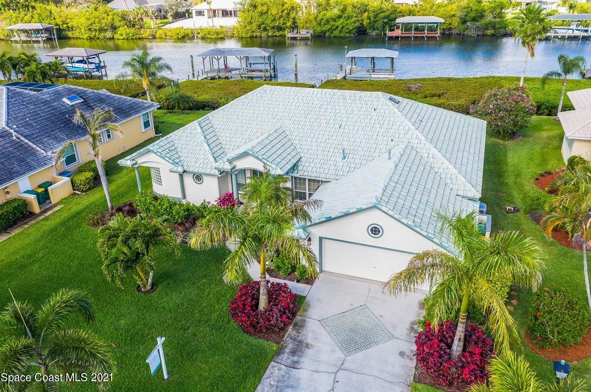 106 Island View Dr, Melbourne, FL 32937-4346