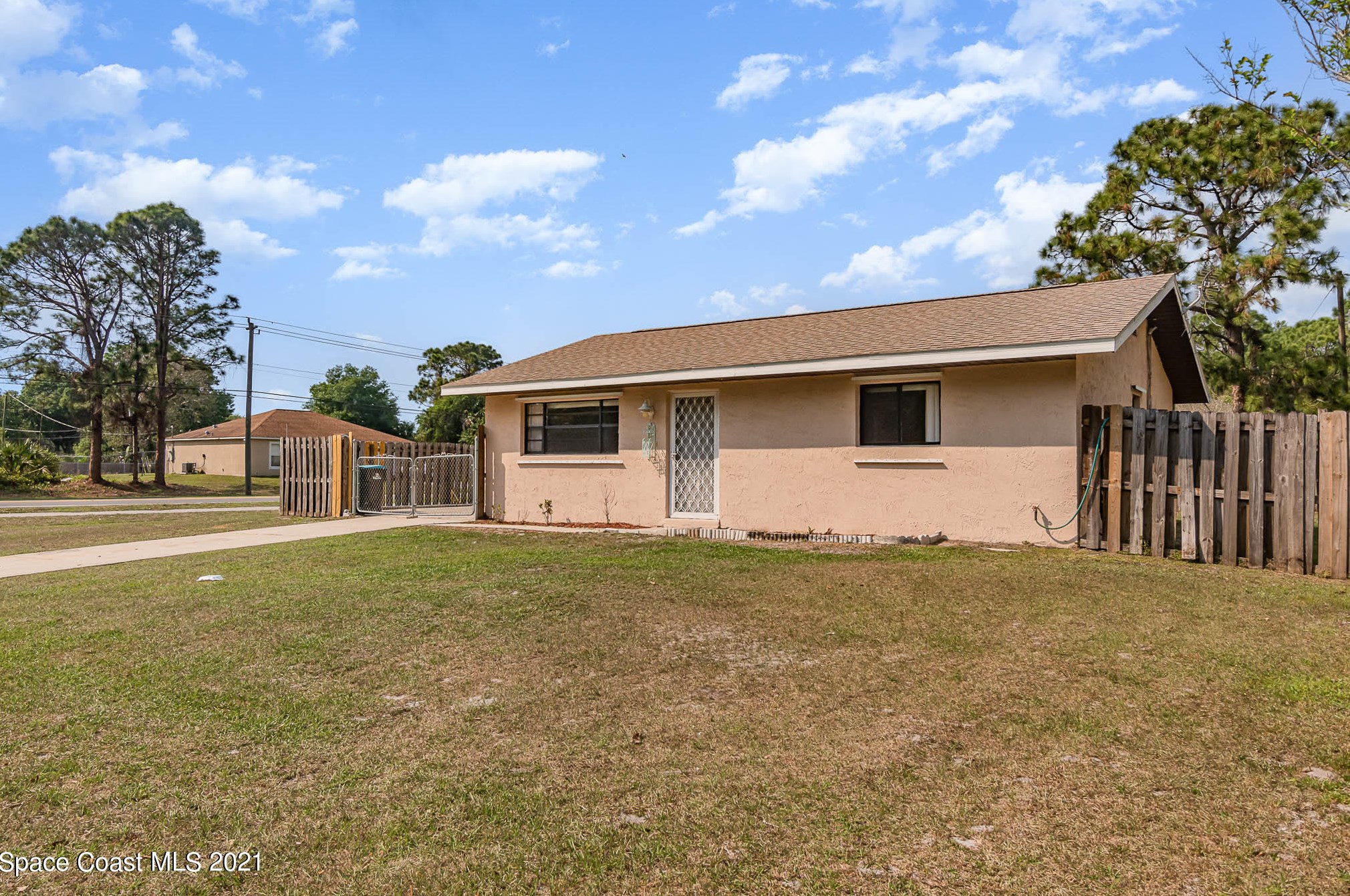1303 Waffle St, Melbourne, FL 32909-5010