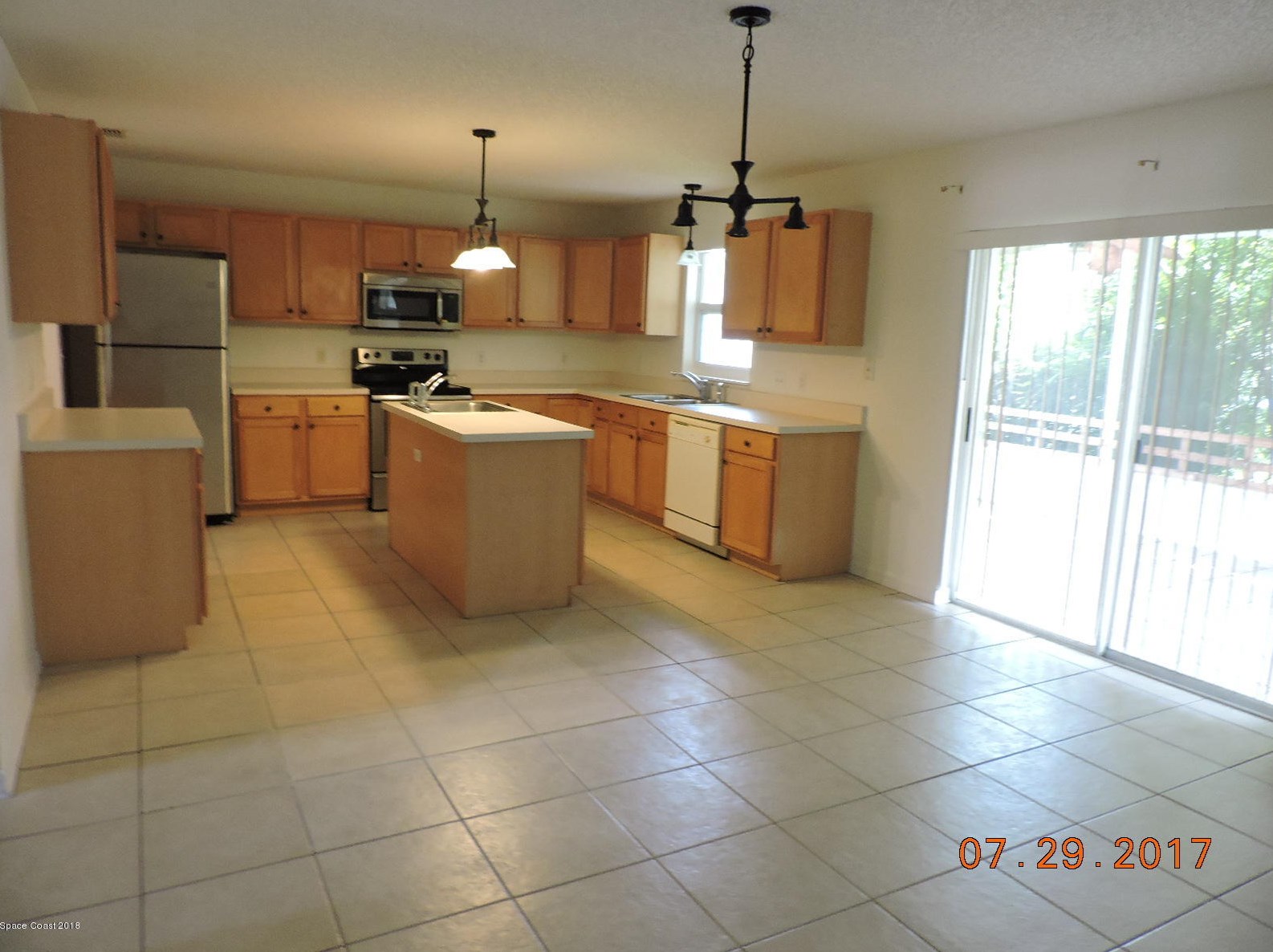 1666 Sawgrass Dr, Melbourne FL  32908-1126 exterior