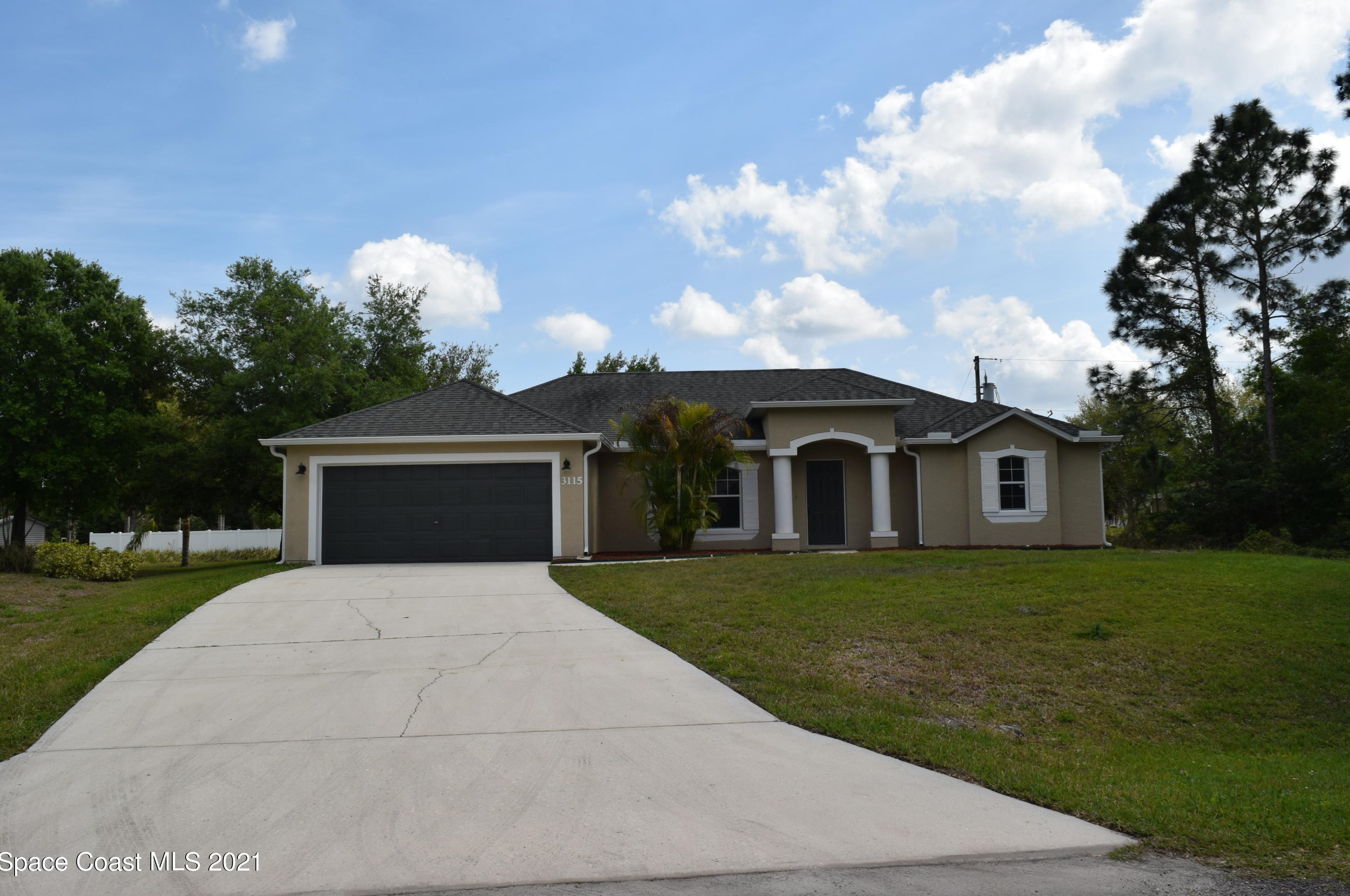 3115 Tropical Cir Se, Melbourne, FL 32909