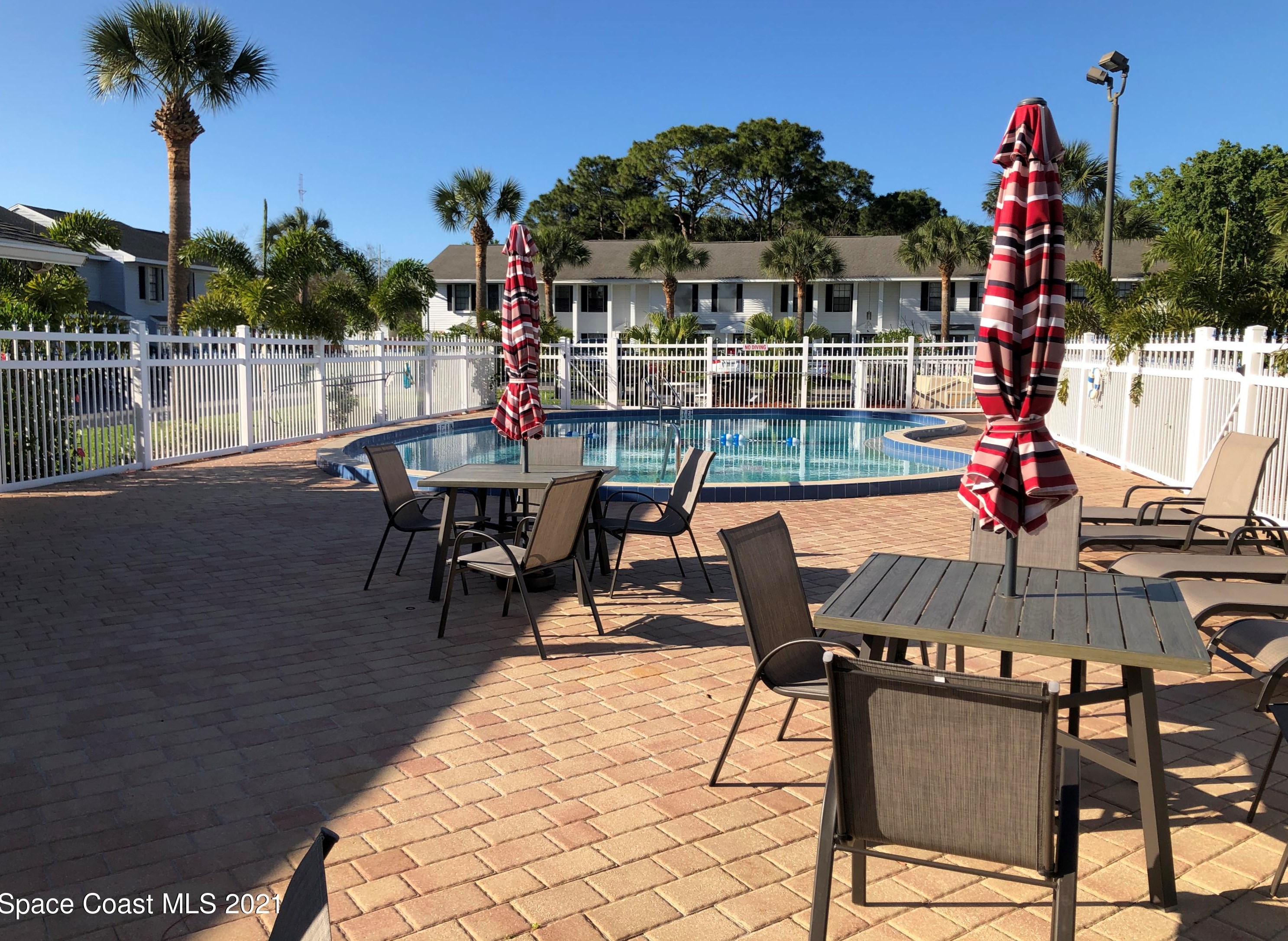 2013 Manor Dr, Melbourne, FL 32905-3152