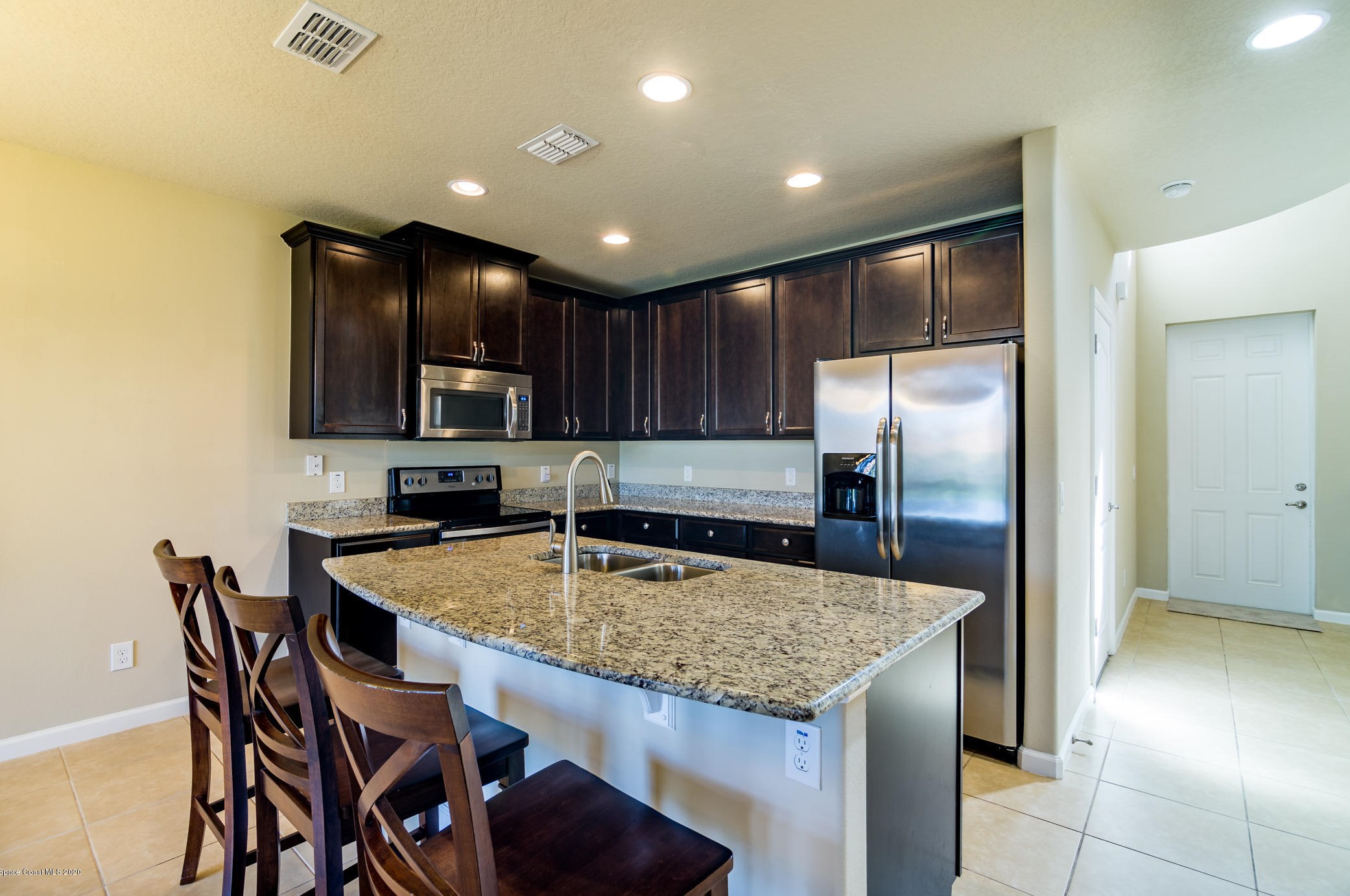 672 Ventura Dr, Melbourne, FL 32937-5753