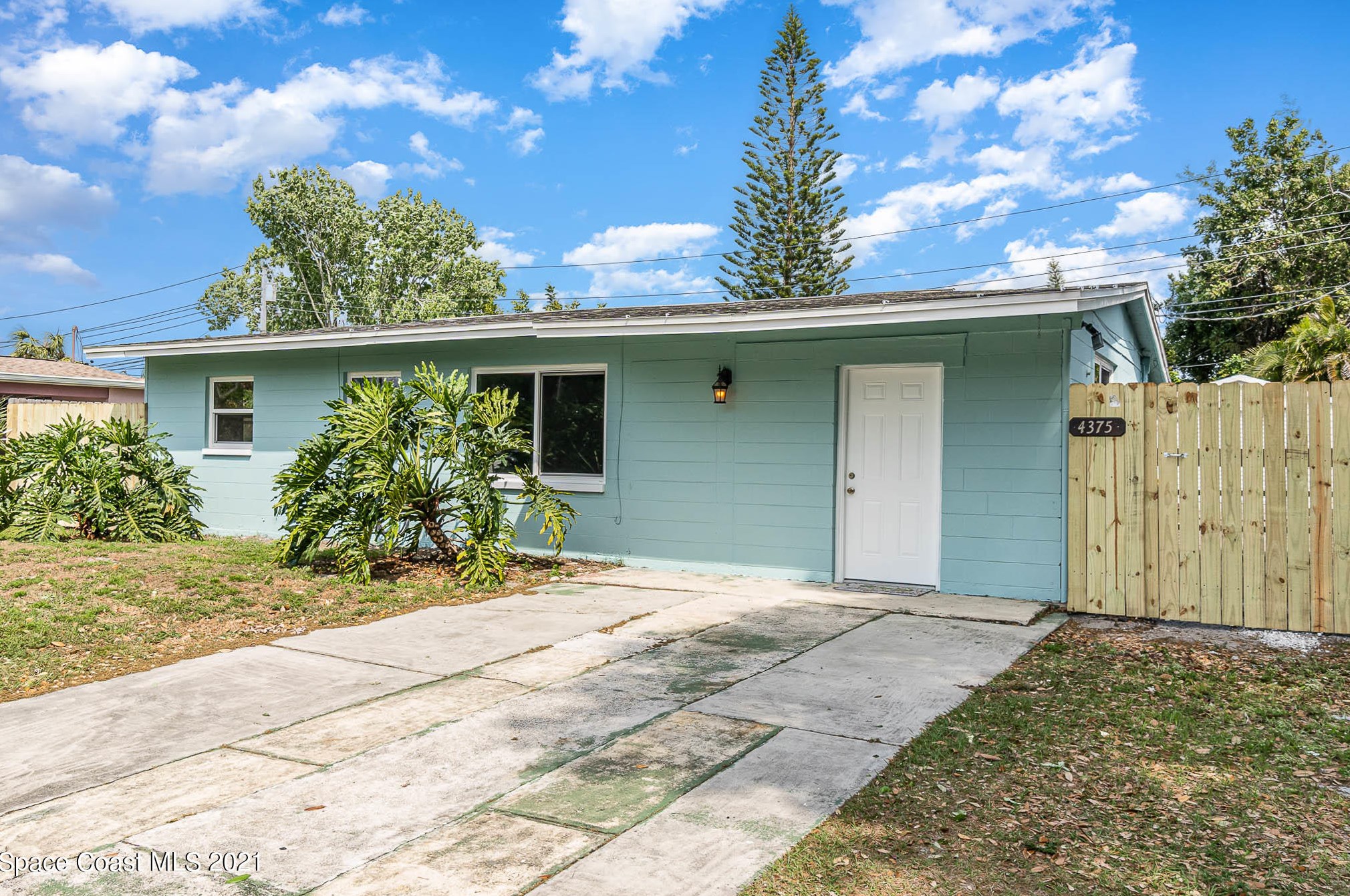 4375 Doncaster Dr, Melbourne, FL 32935-3723