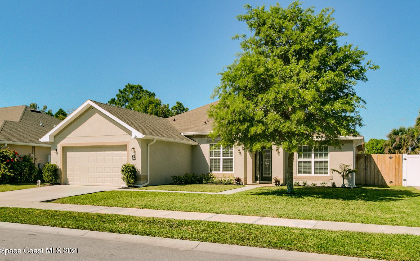 2334 Merlin Dr, Melbourne, FL 32904-6159