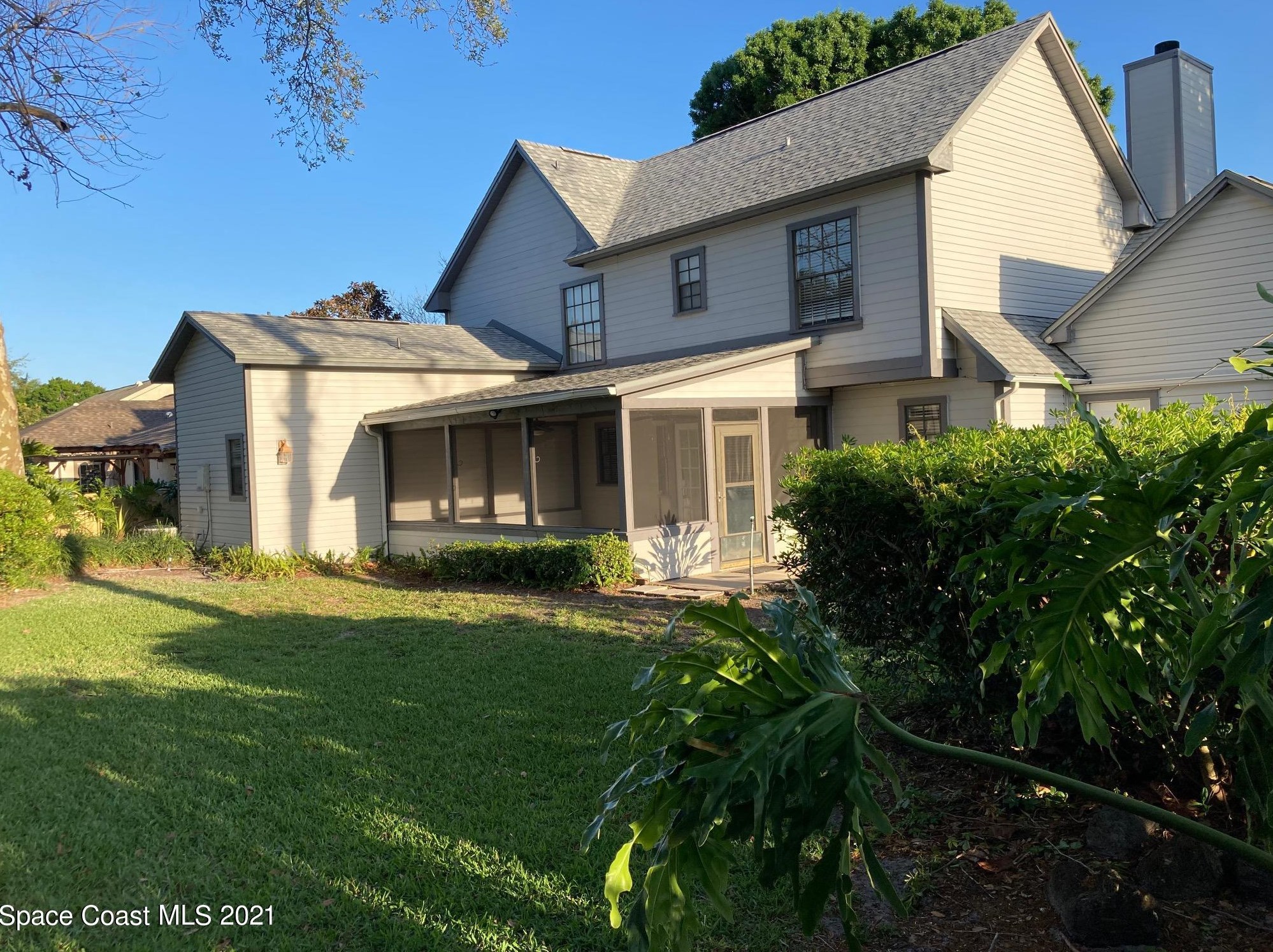 986 Whisperpine Dr, Melbourne, FL 32901-8136