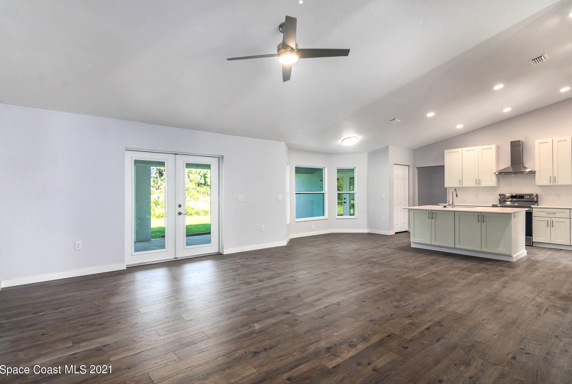 137 Abello Rd, Melbourne, FL 32909-8815
