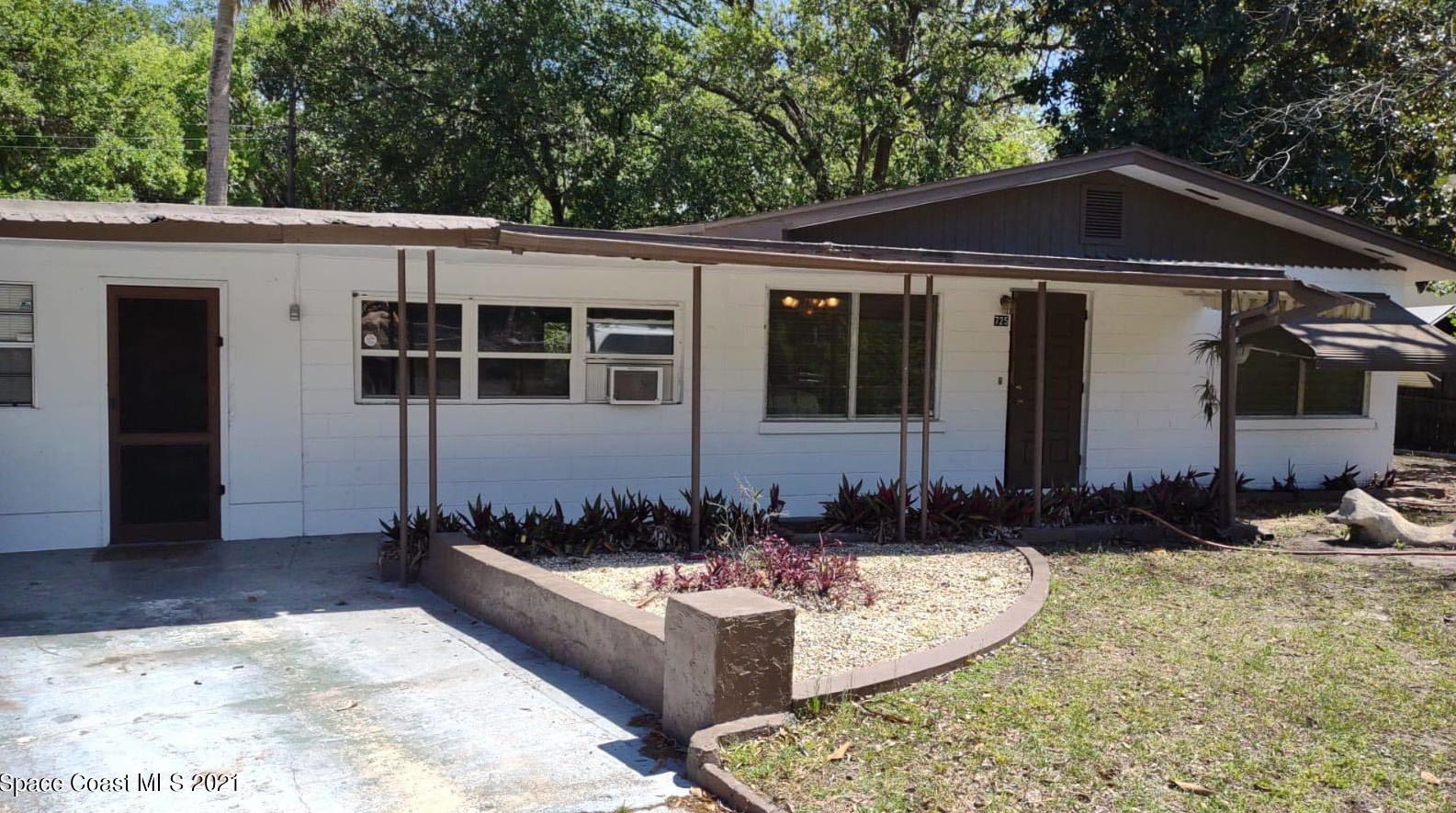 725 Rock Pit Rd, Titusville, FL 32780