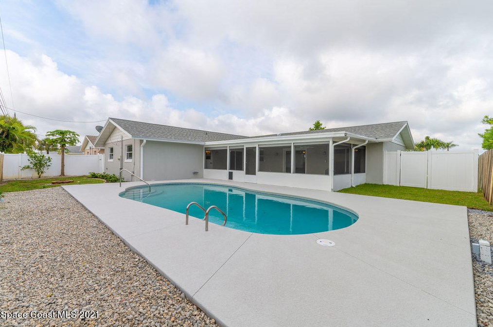 1750 Porpoise St, Merritt Island FL  32952-5640 exterior