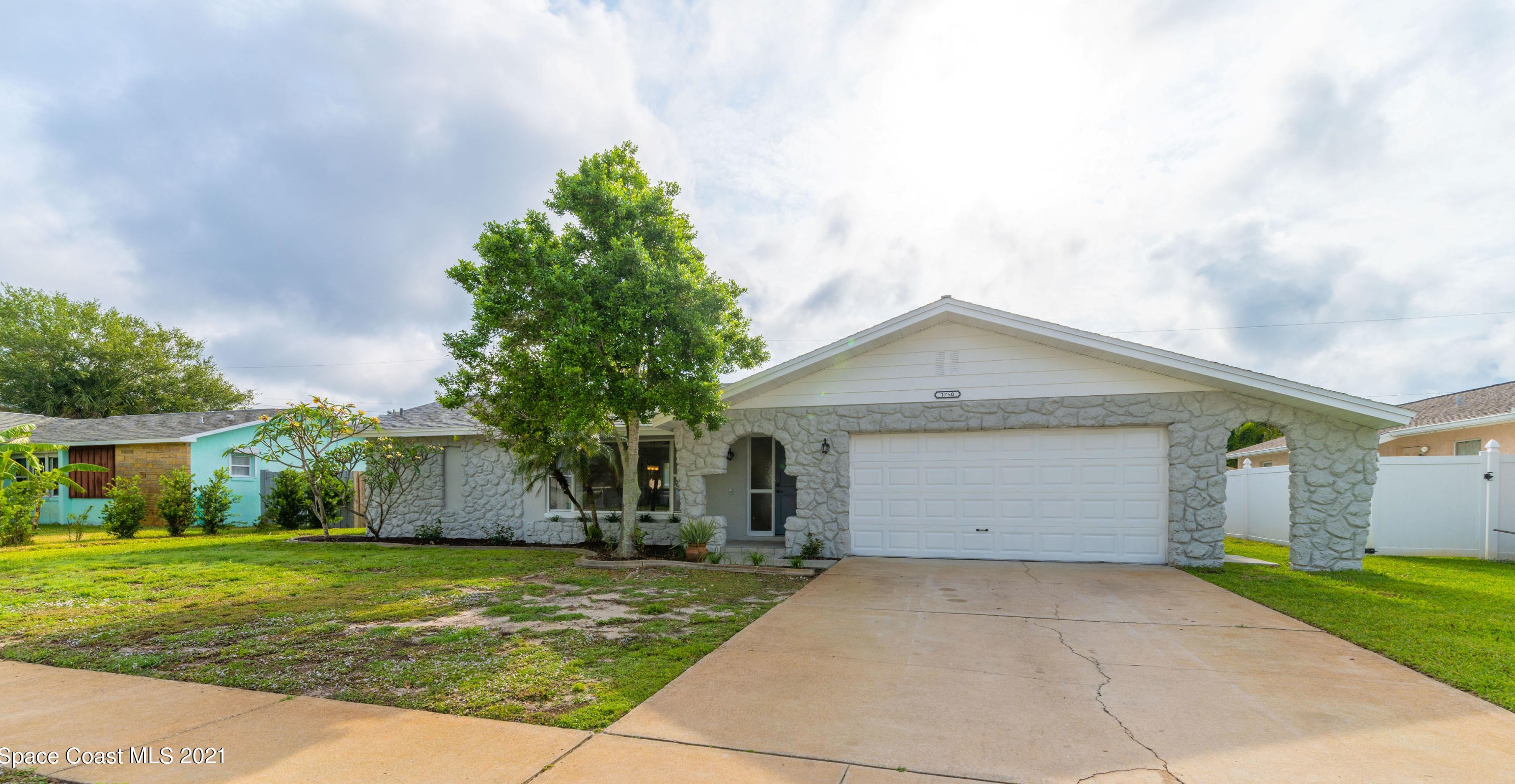 1750 Porpoise St, Merritt Island FL  32952-5640 exterior