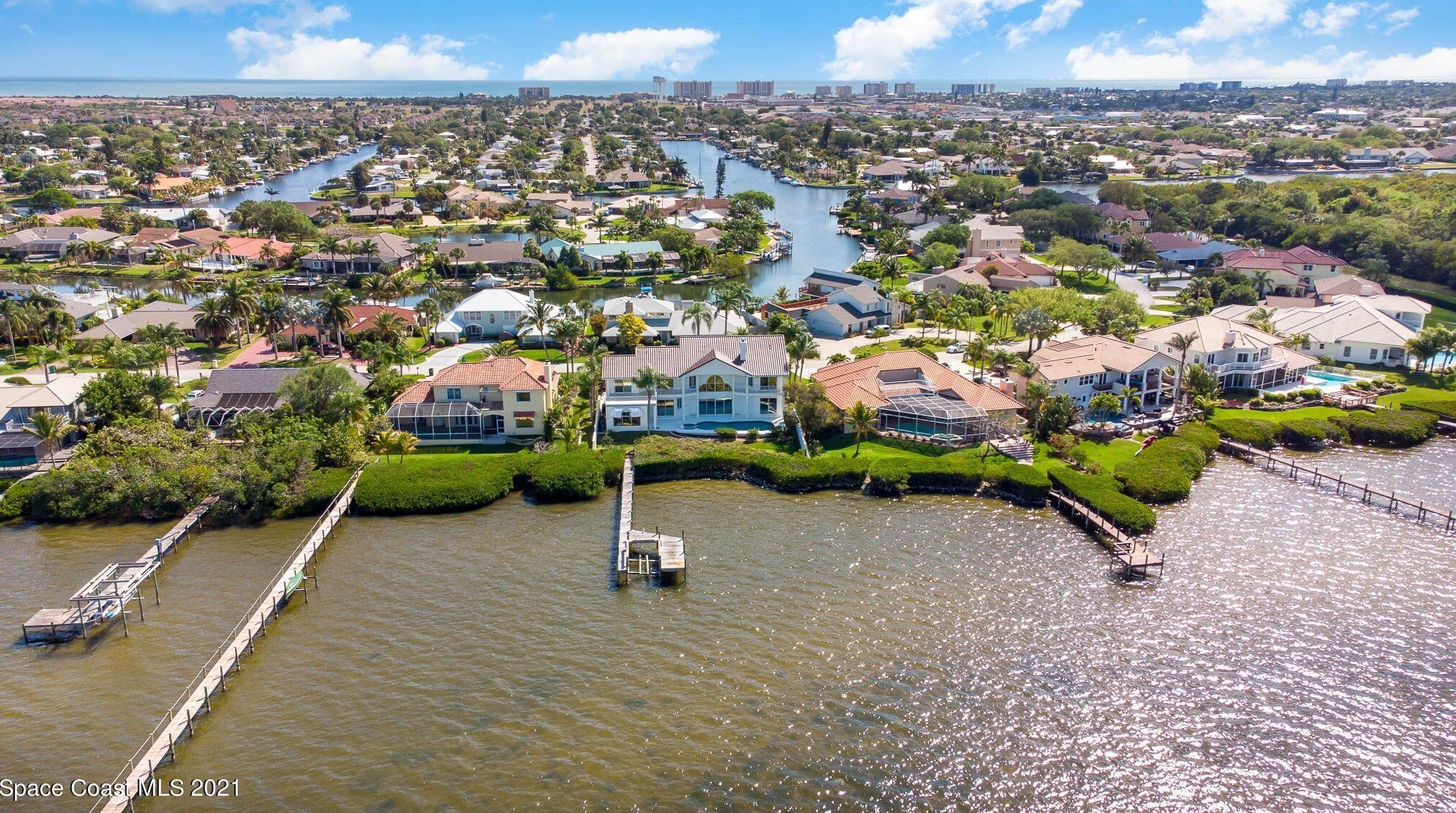 874 Loggerhead Island Dr, Melbourne, FL 32937-3845