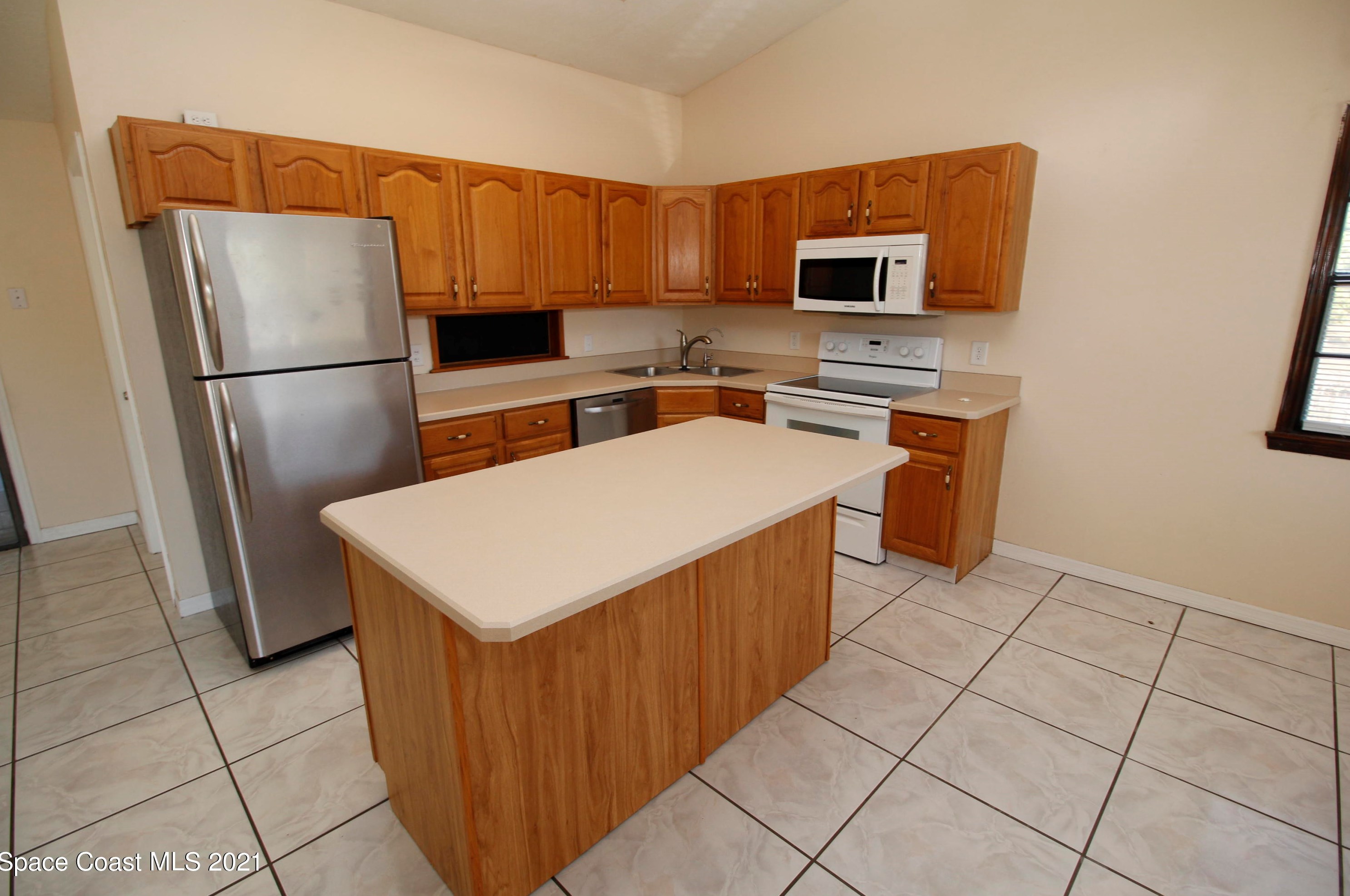 1576 Wacker Ave, Melbourne, FL 32909-5263
