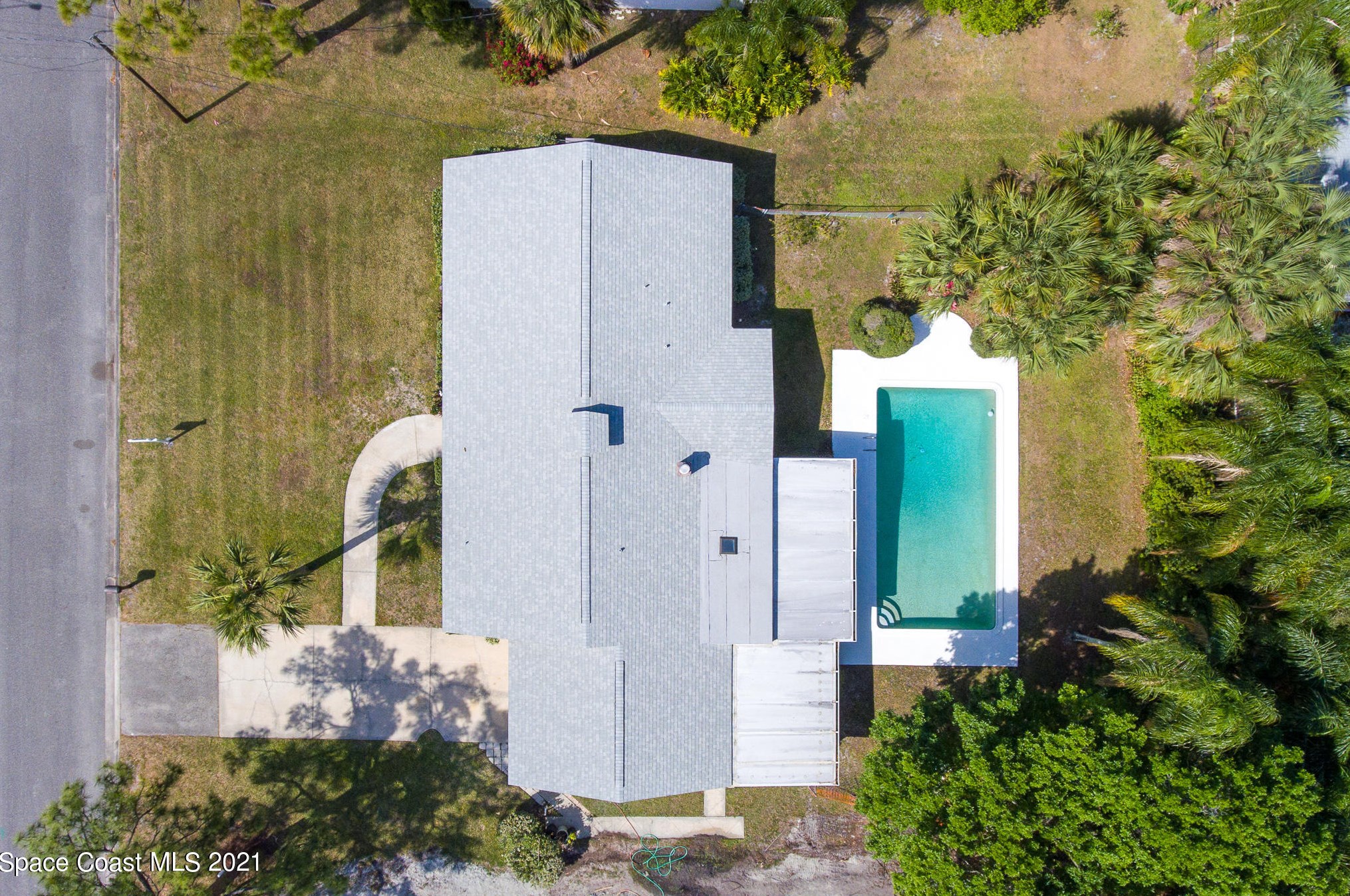 2615 Forest Dr, Melbourne, FL 32901-6824