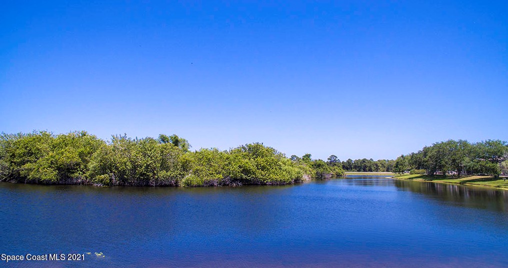 1974 Bayhill Dr, Melbourne, FL 32940-6302