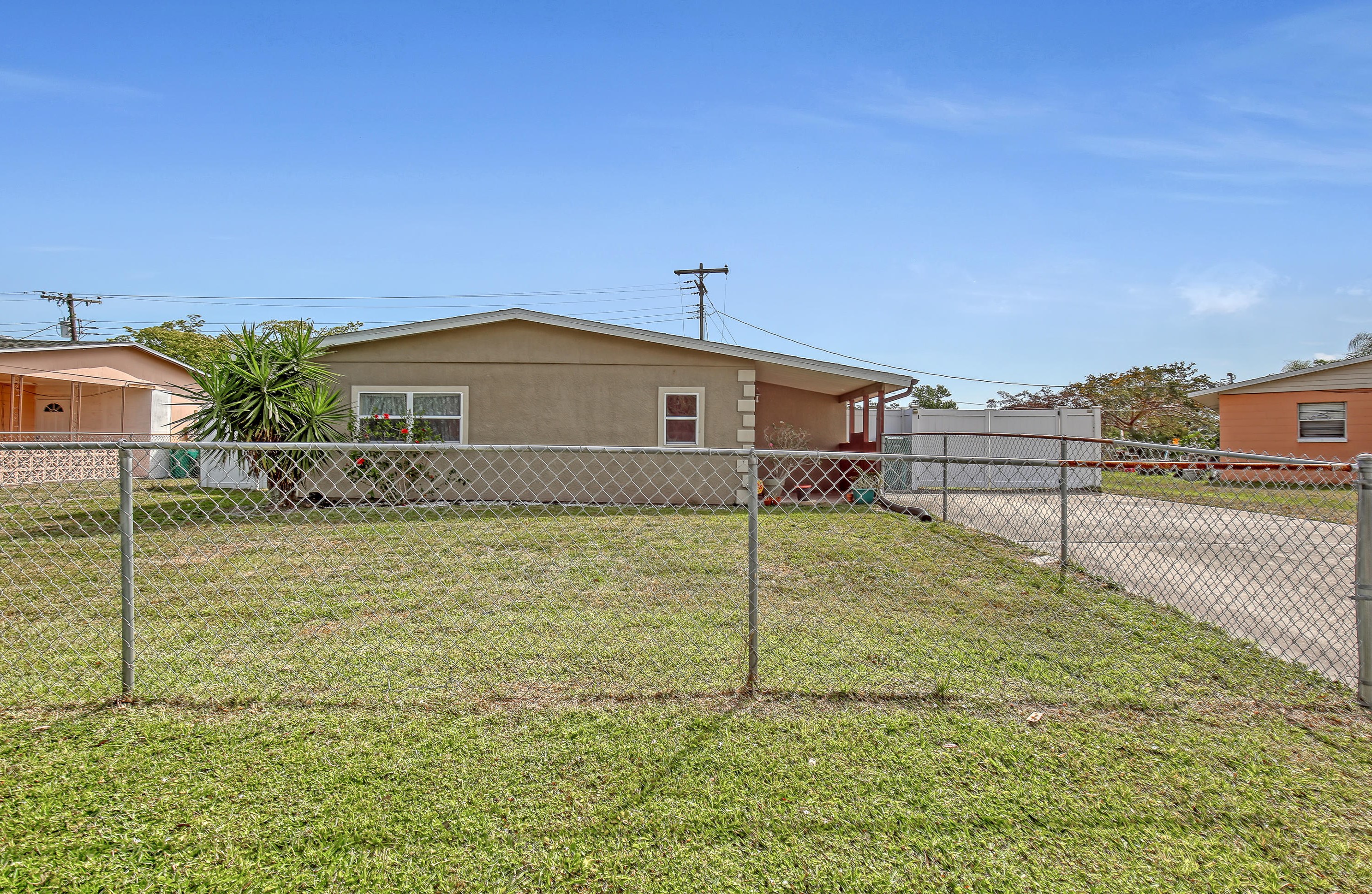 4087 Robinhood Dr, Melbourne, FL 32935-3763