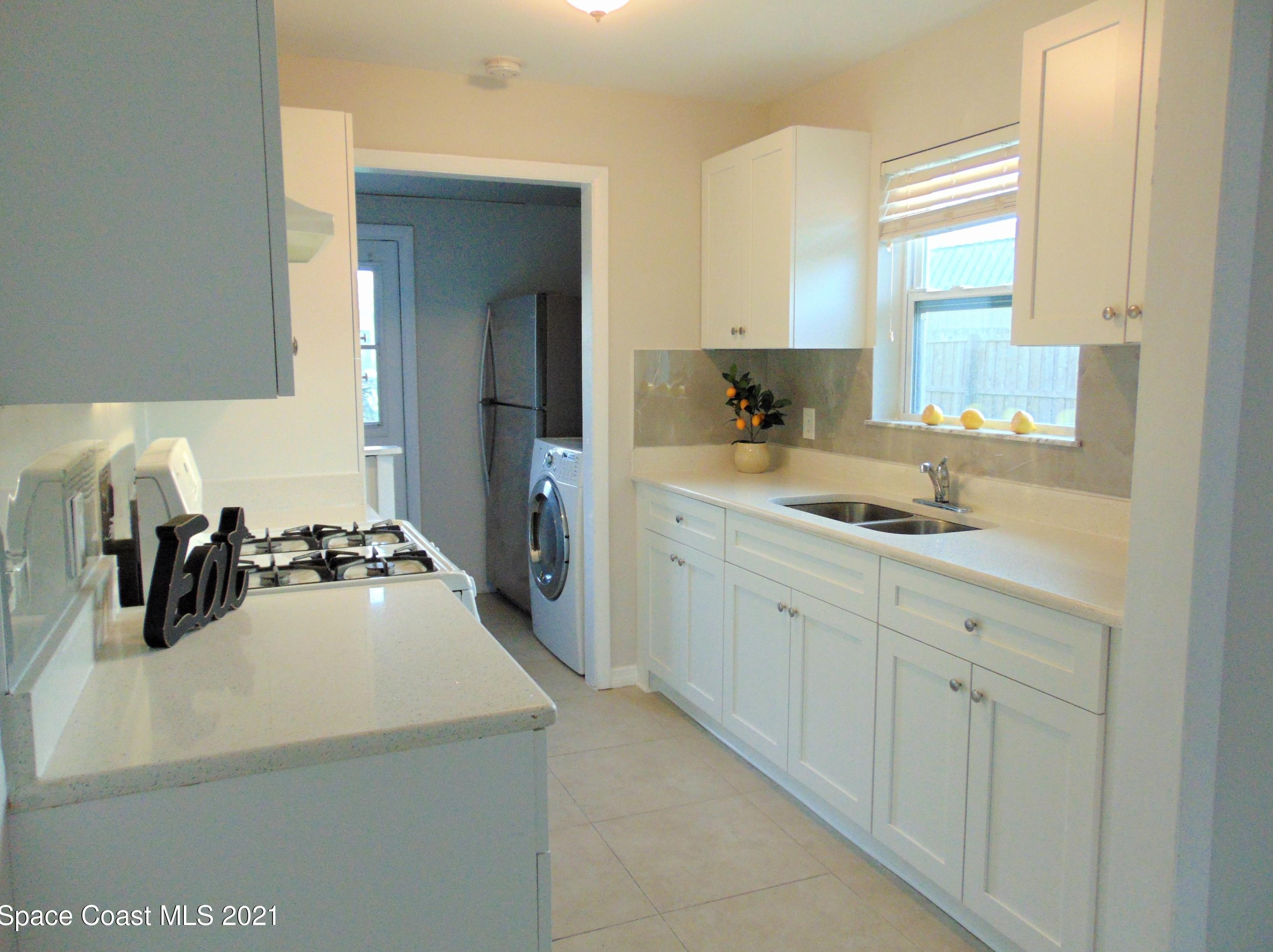 2417 Delaware Dr, Melbourne, FL 32935-2629